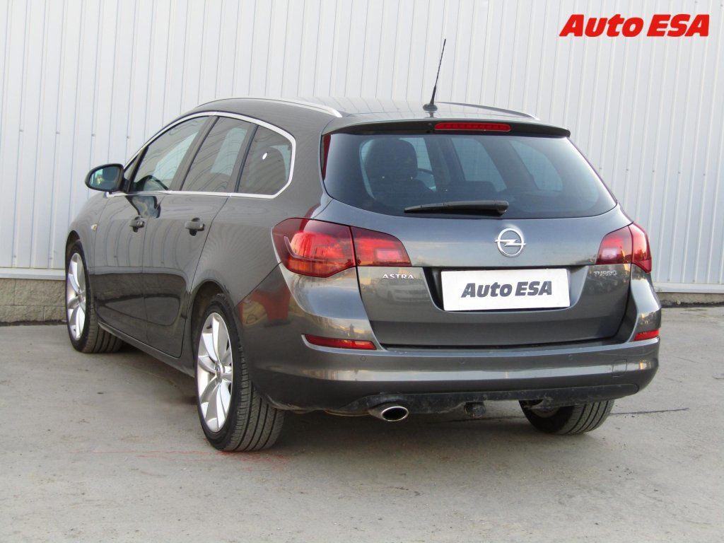Opel Astra, 1.6 T,Cosmo,bixen,+kola - fotka 6