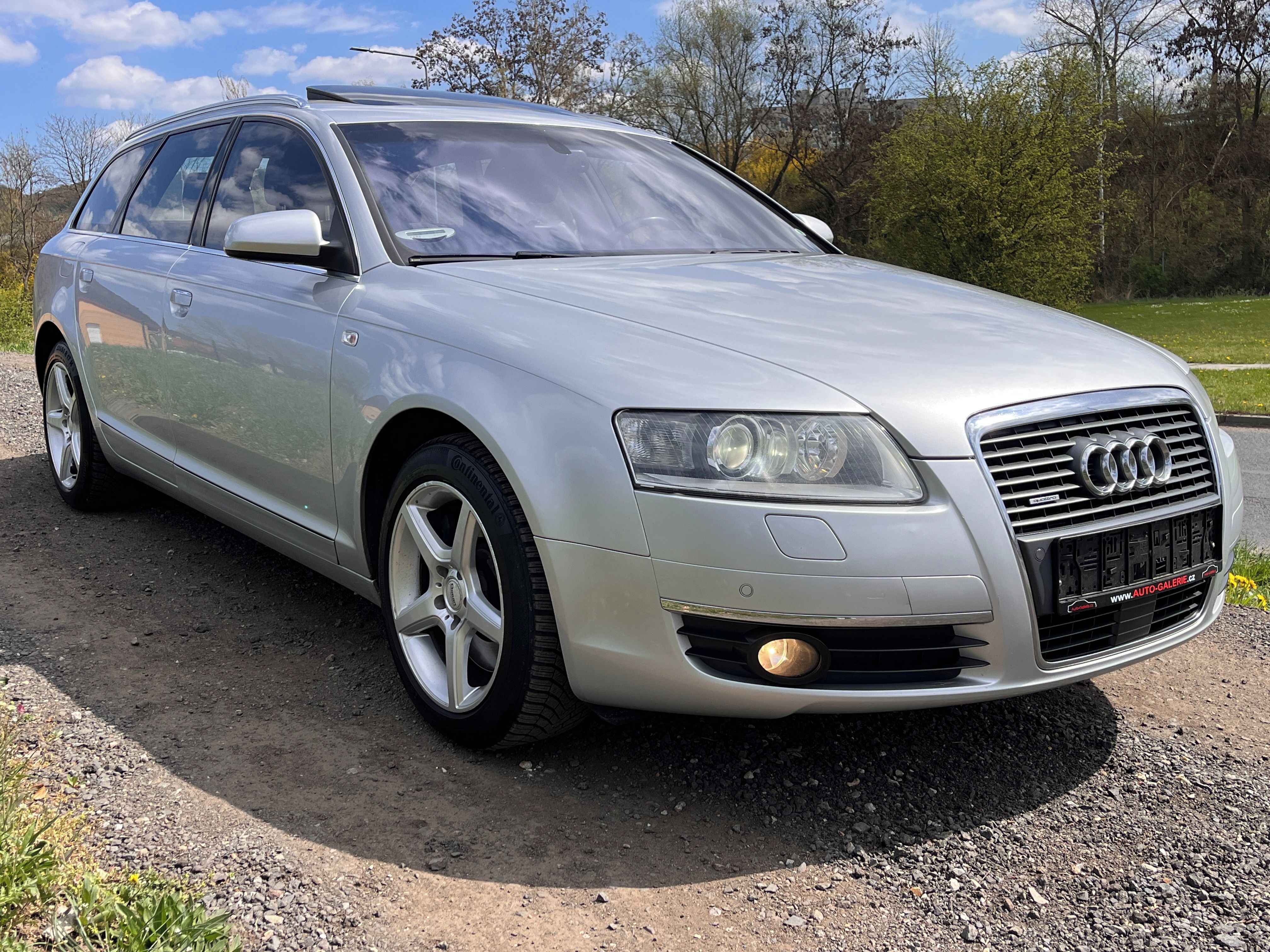 Audi A6, 4.2 V8 KRÁSNÝ STAV! - fotka 4