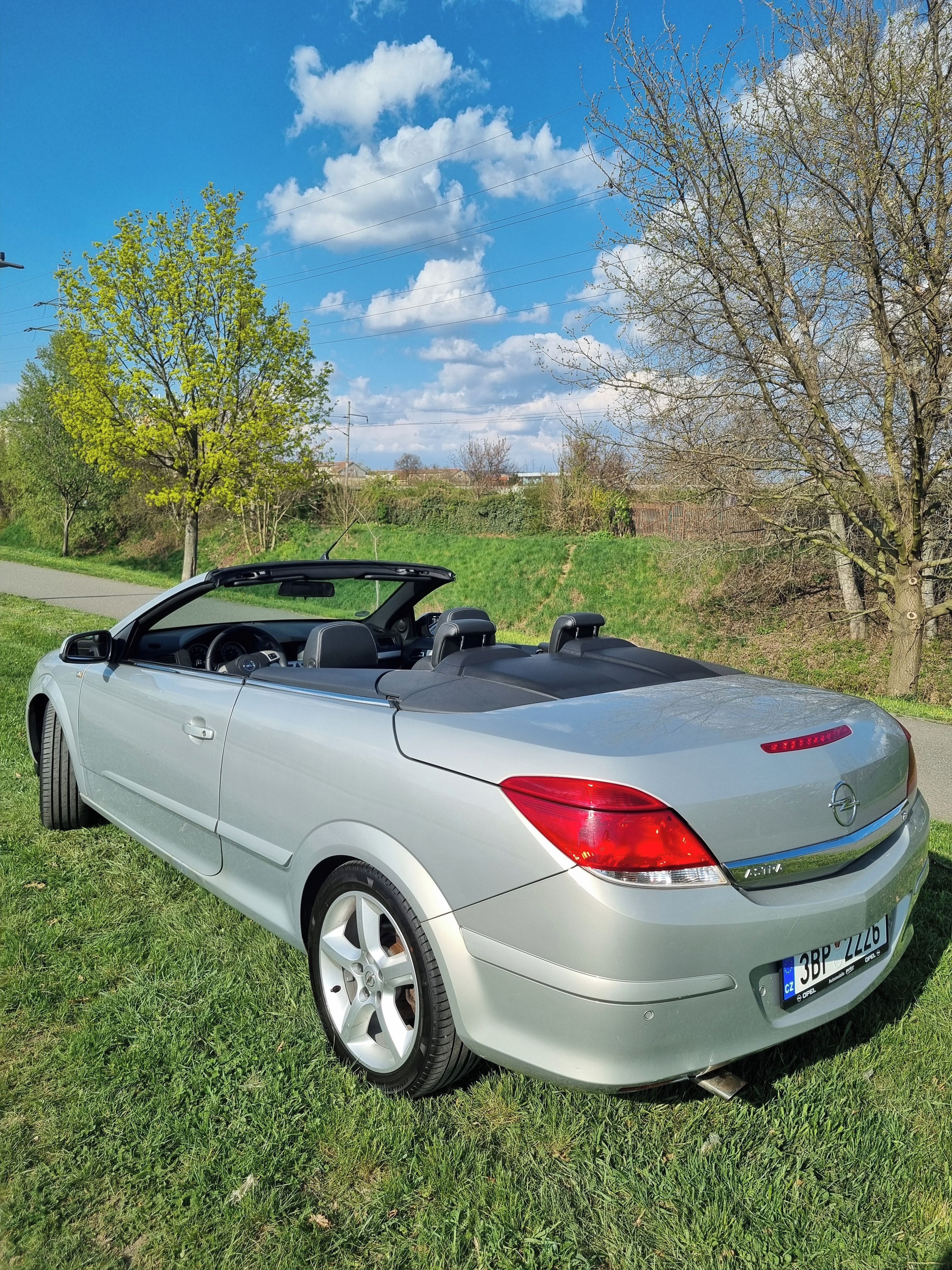 Opel Astra, Twin Top 1,8i16v, 159 t.km! - fotka 4