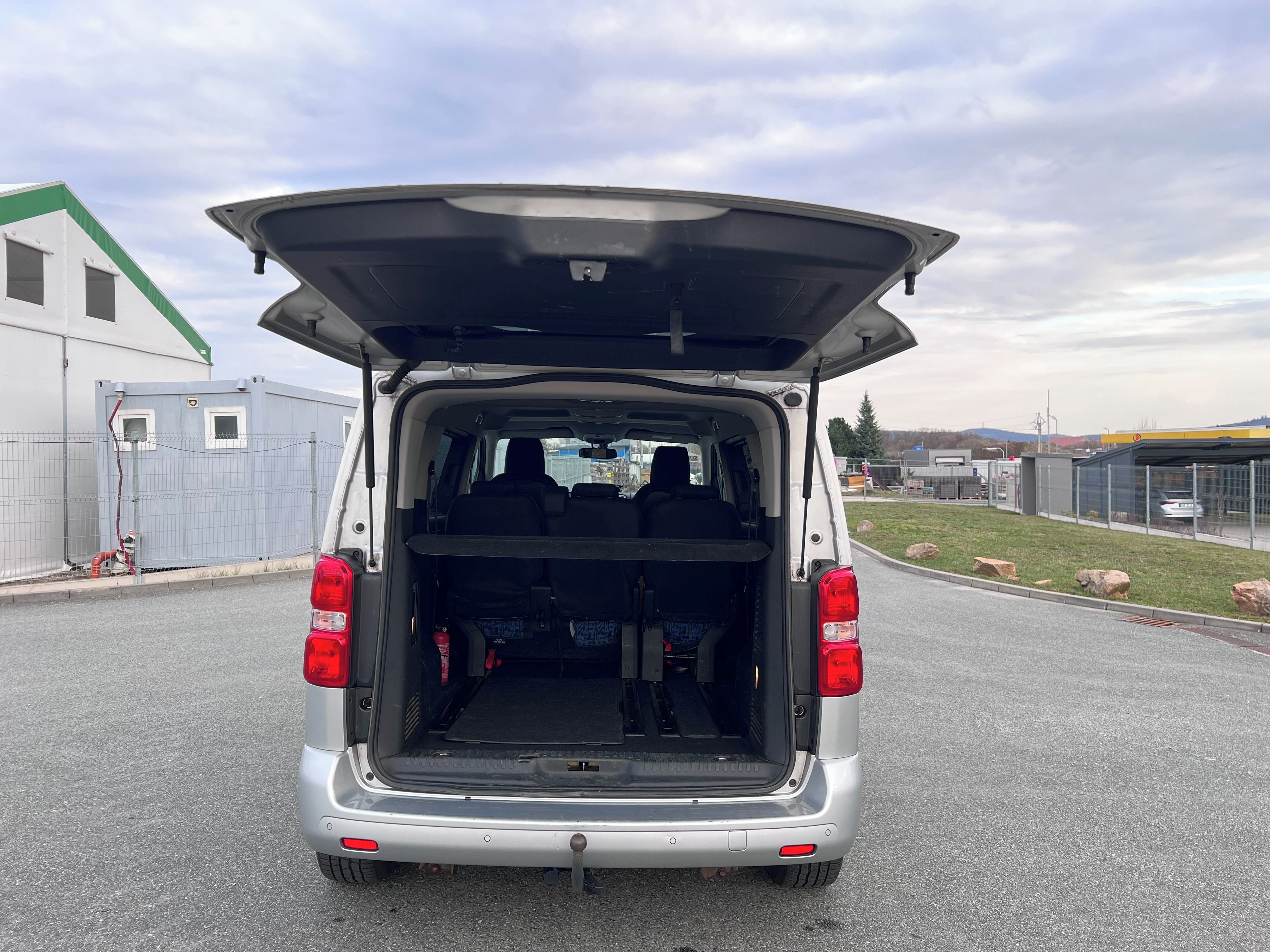 Peugeot Traveller, Active Standard 2.0 BlueHDi - fotka 4