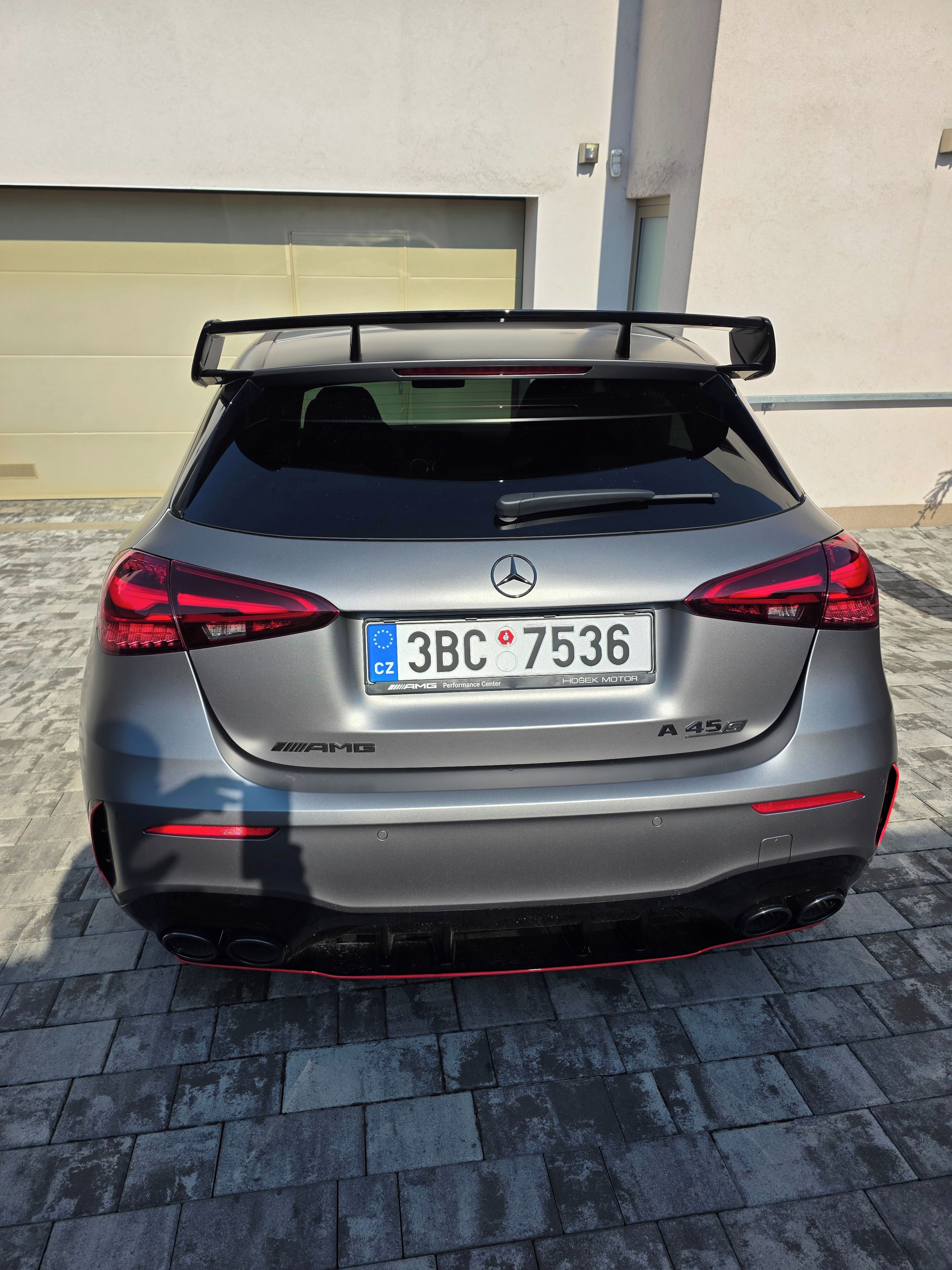 Mercedes-Benz Třídy A, A45S Street Style Edition - fotka 6