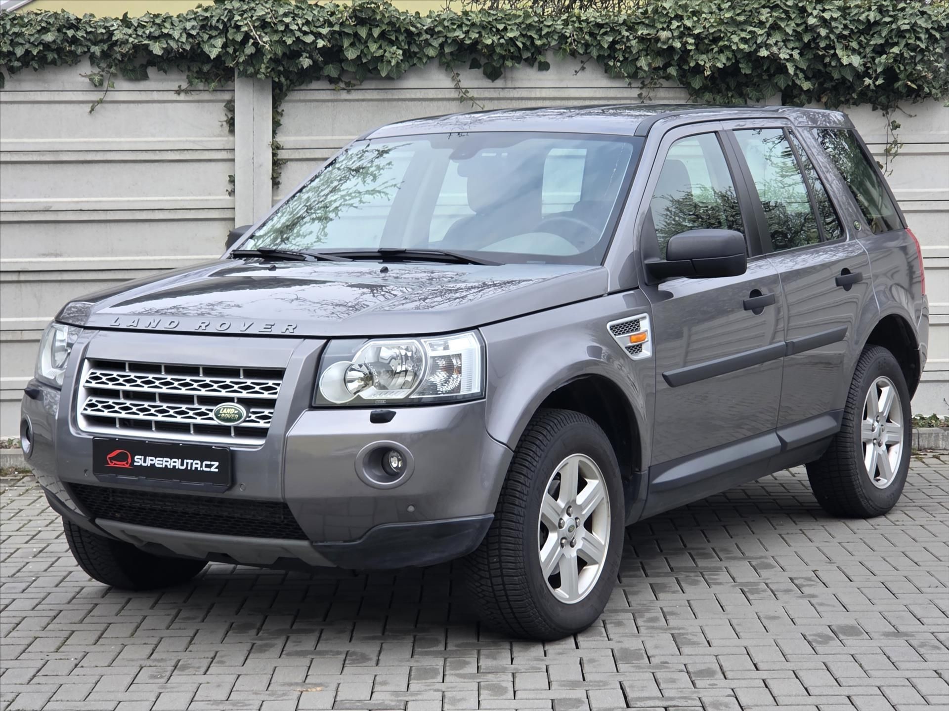 Land Rover Freelander, 2,2 TD4 118kW S A/T Tažné zař. - fotka 3
