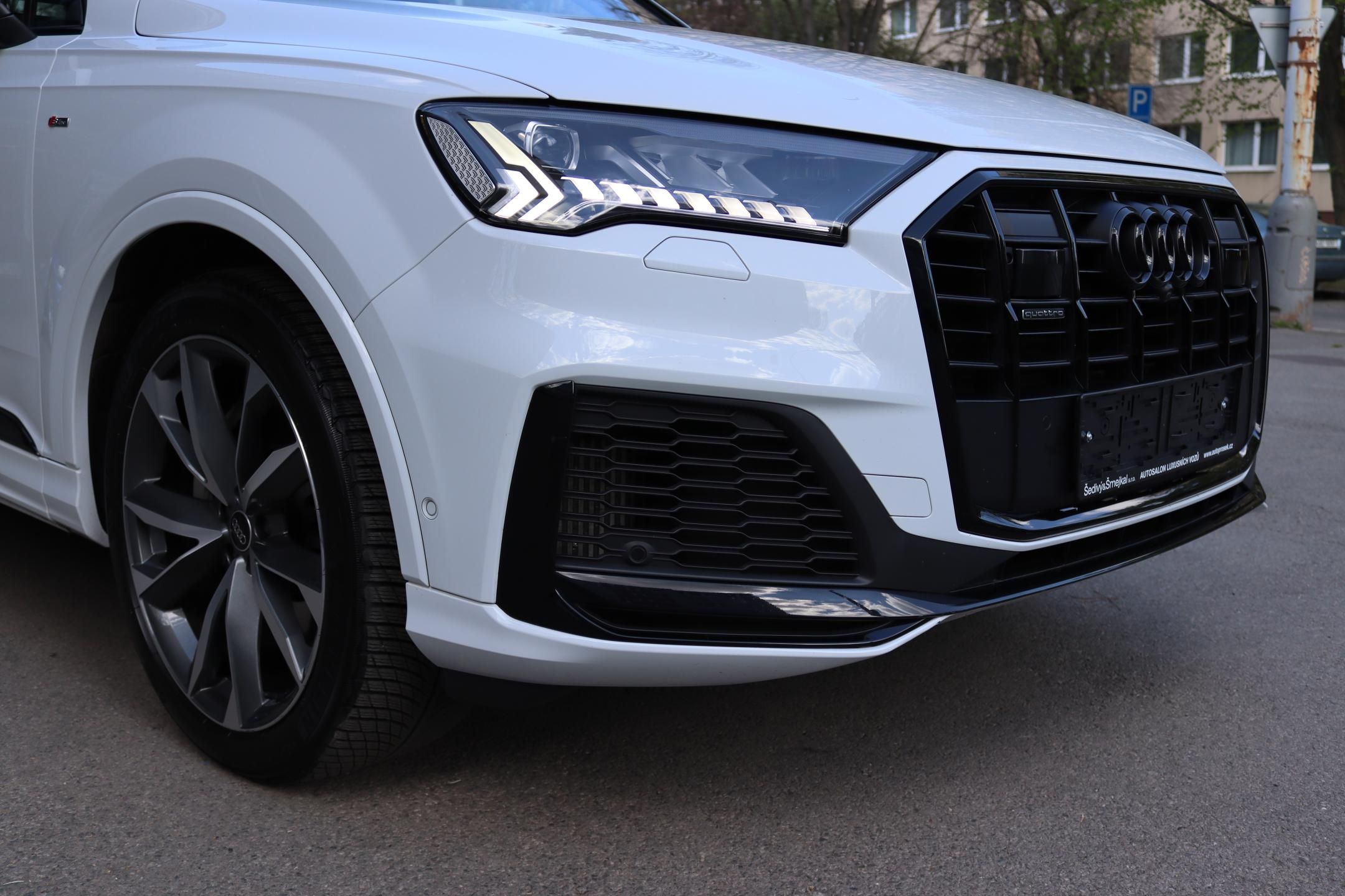 Audi Q7, 55TFSI V6 QUATTRO S-LINE 250kW - fotka 6