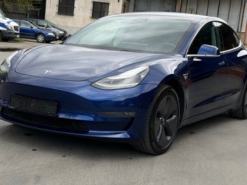 Tesla 3 SR+