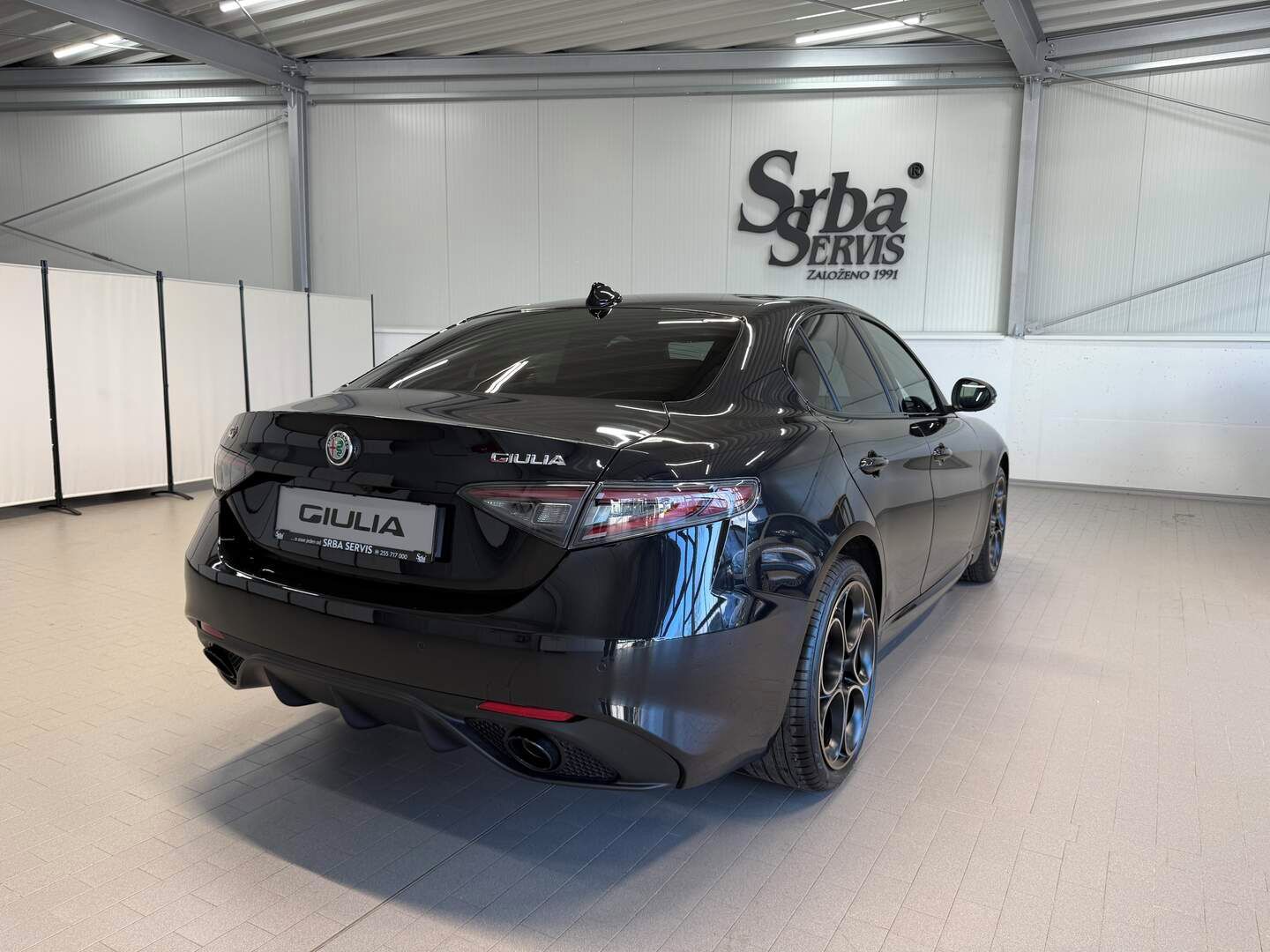 Alfa Romeo Giulia, 2.0 Turbo 280k AT8 AWD INTENSA - fotka 4