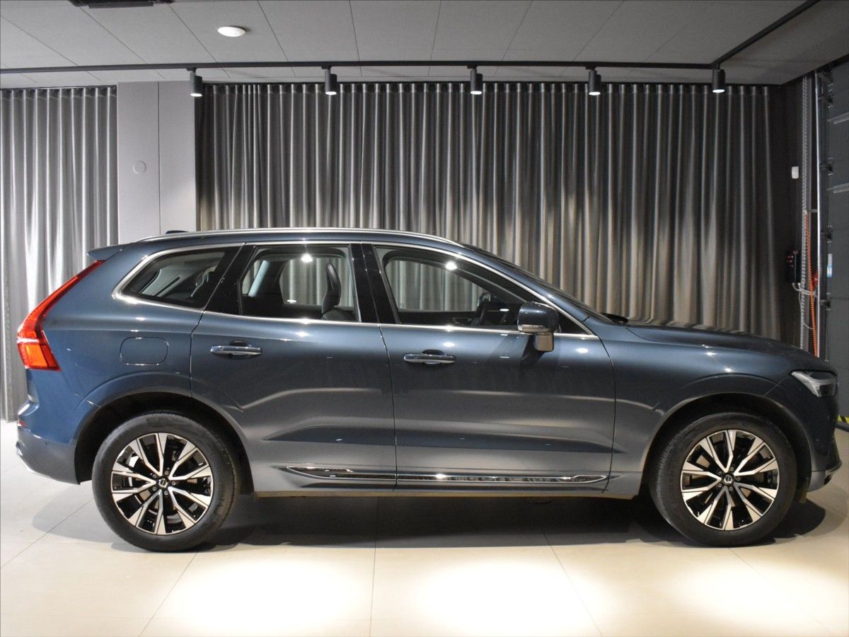 Volvo XC60, 2,0 B4 PLUS Pano,tažné,BLIS - fotka 3