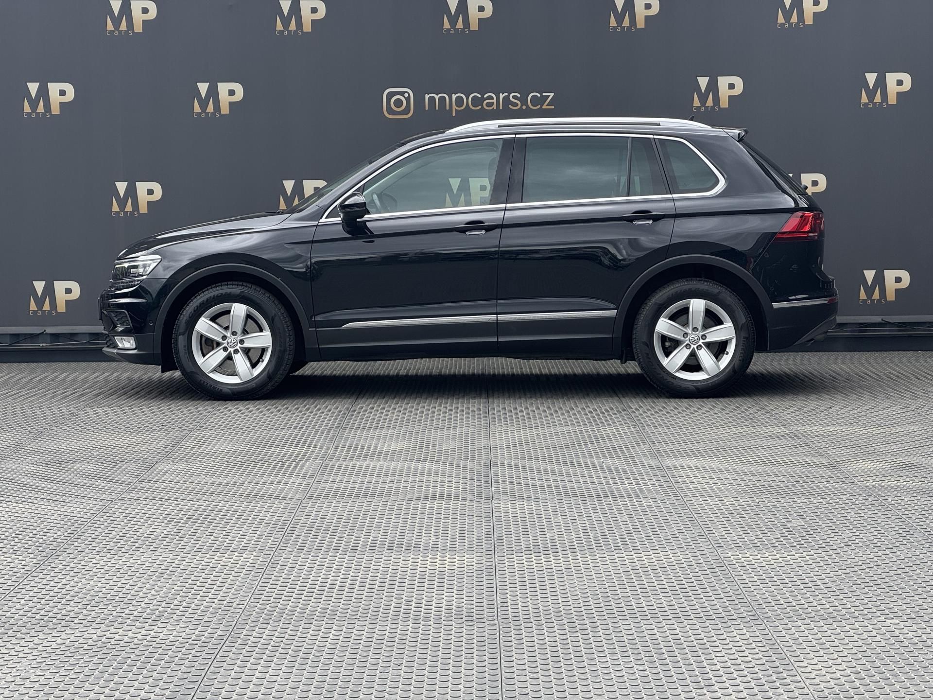 Volkswagen Tiguan, 2.0TSi DSG 4M, Highline, 1.Maj - fotka 5