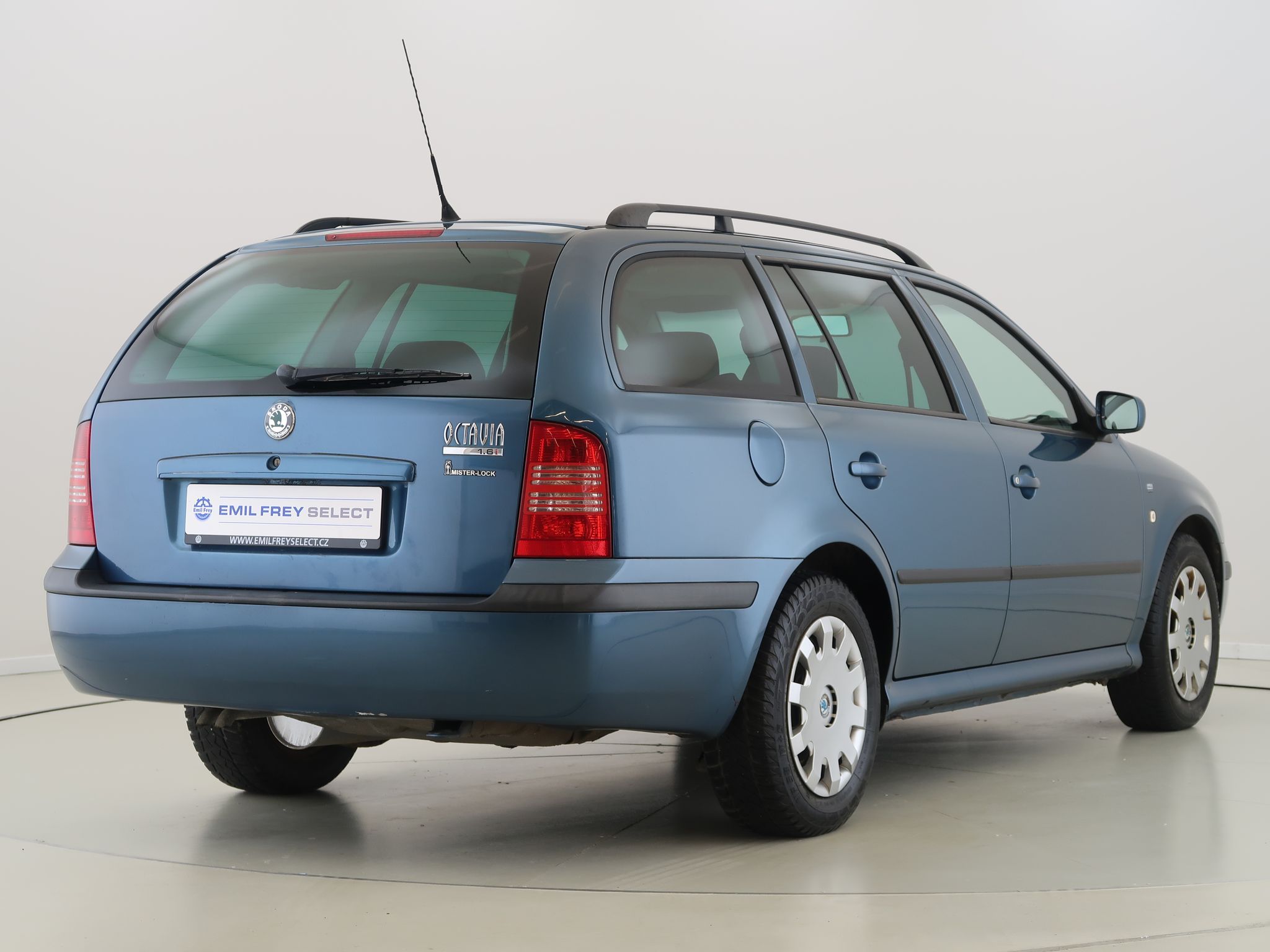 Škoda Octavia, 1.6i,75kW,Manuál - fotka 5
