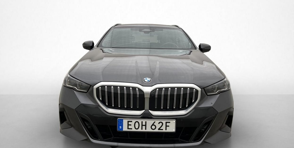 BMW Řada 5, 520d AWD Touring MSport Tažné - fotka 2