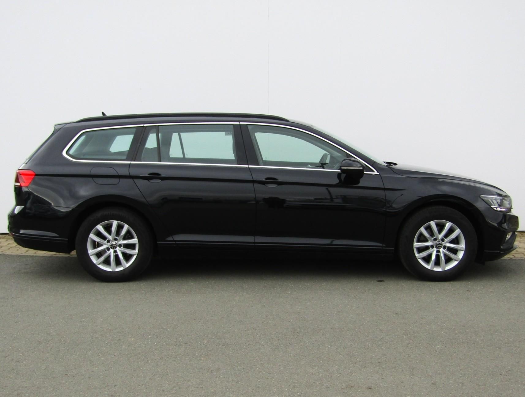 Volkswagen Passat, Variant 2.0 TDI 110KW DSG - fotka 3