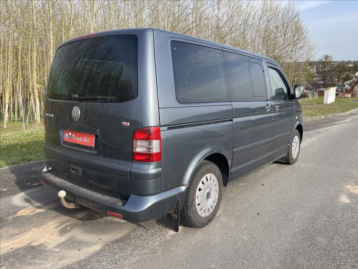 Volkswagen Multivan, 2,5 TDI 95kW*tažné*aut. klima* - fotka 5