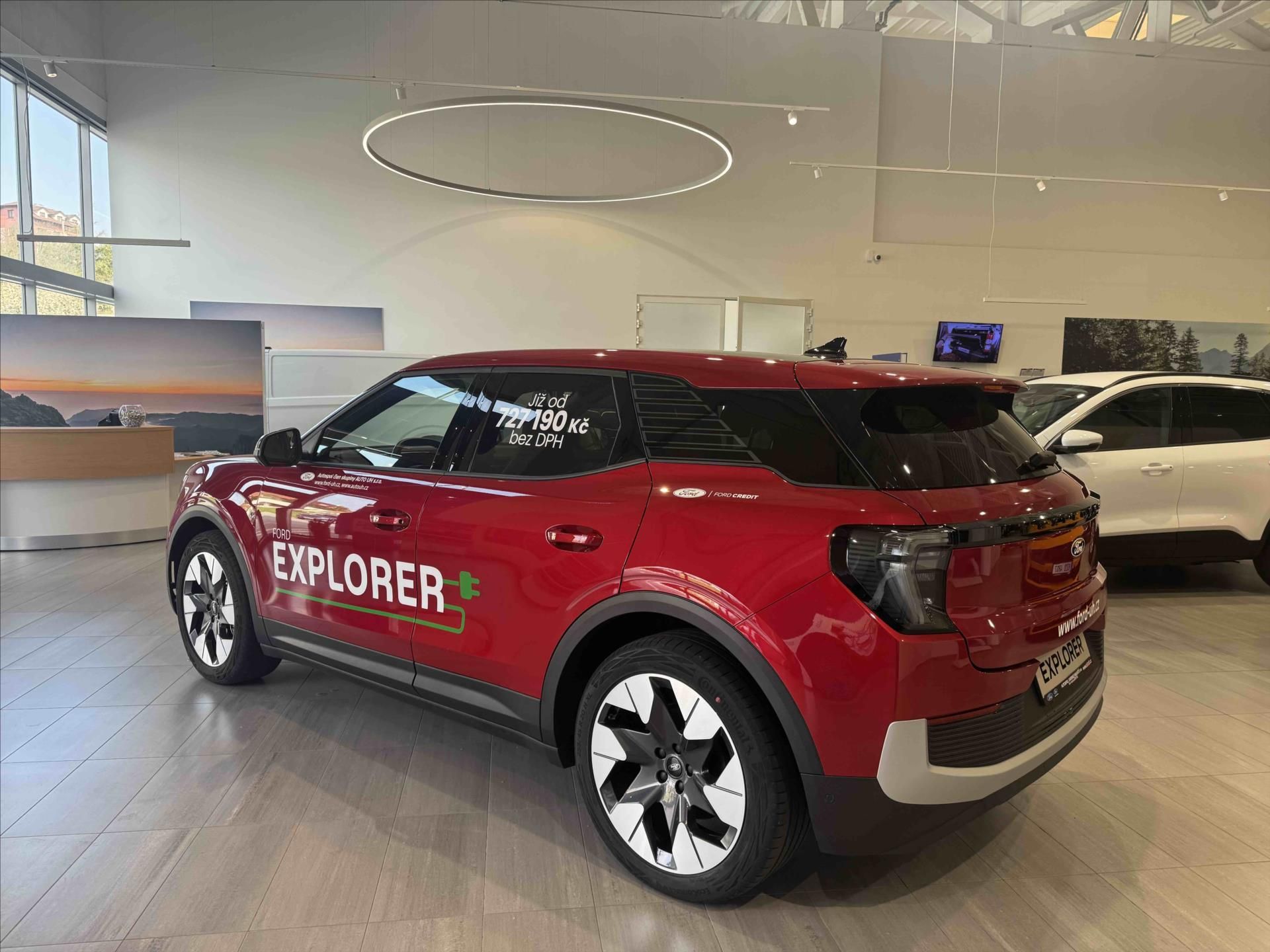 Ford Explorer, PREMIUM RWD 77 kWh Prodloužený - fotka 4