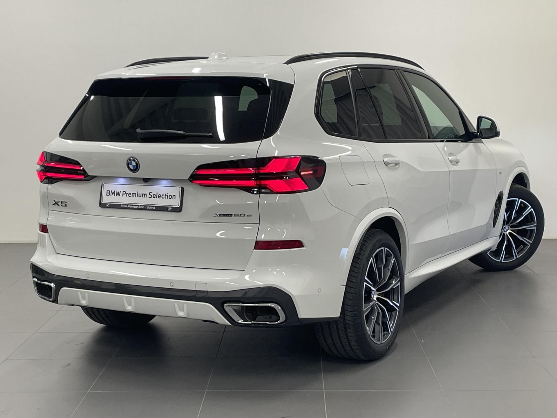 BMW X5, X5 xDrive50e Tažné Panorama - fotka 2