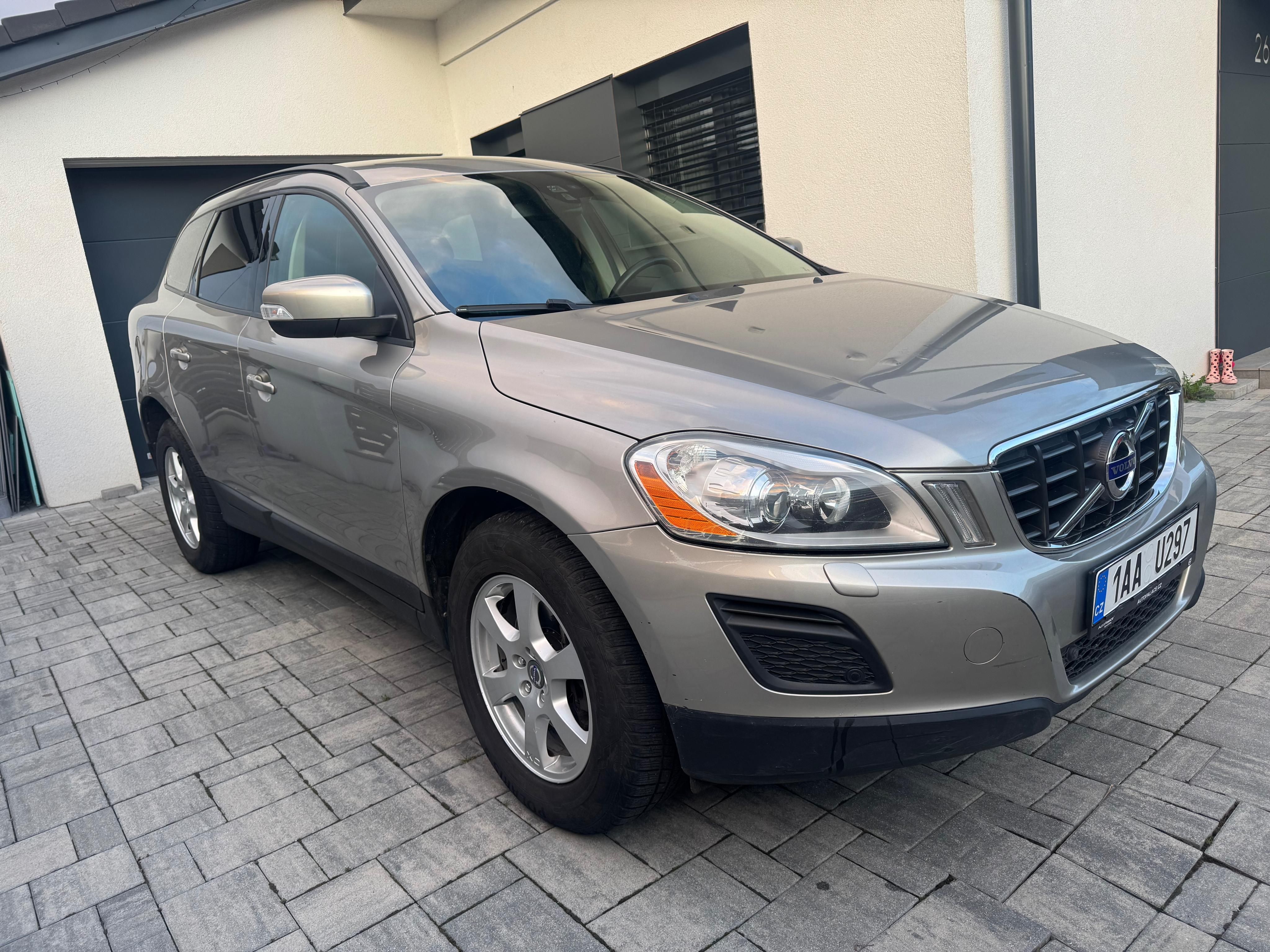 Volvo XC60, 2.4,D3,AWD,AT,ČR původ,DPH - fotka 3