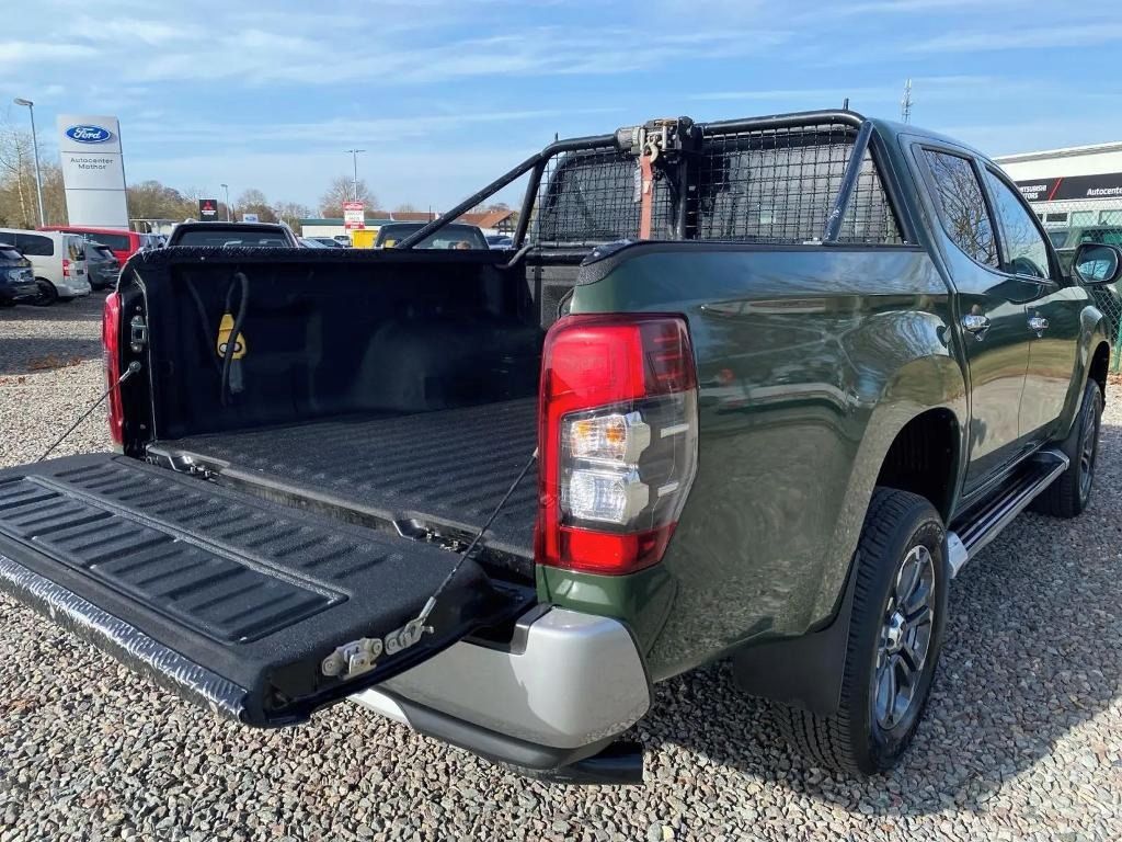 Mitsubishi L200, 2.2 DI-D 4WD*Kůže*Navi*Led* - fotka 6