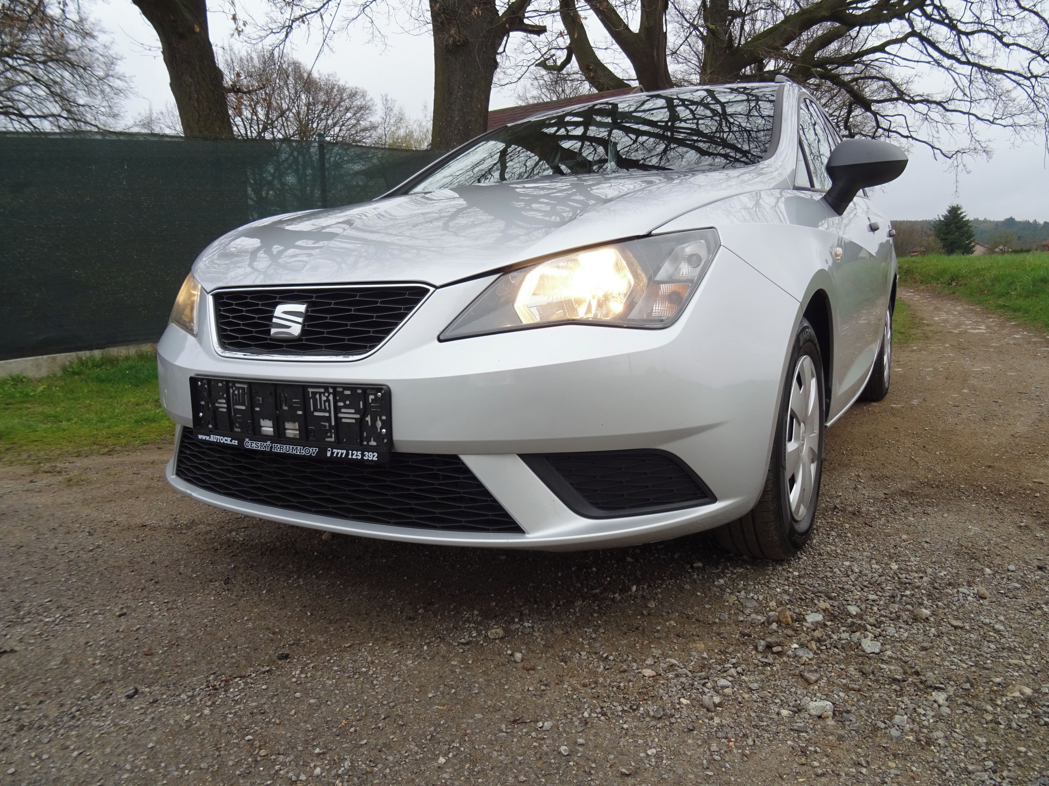 Seat Ibiza, 1,0MPI 2x kola,spot.5,5L/100km