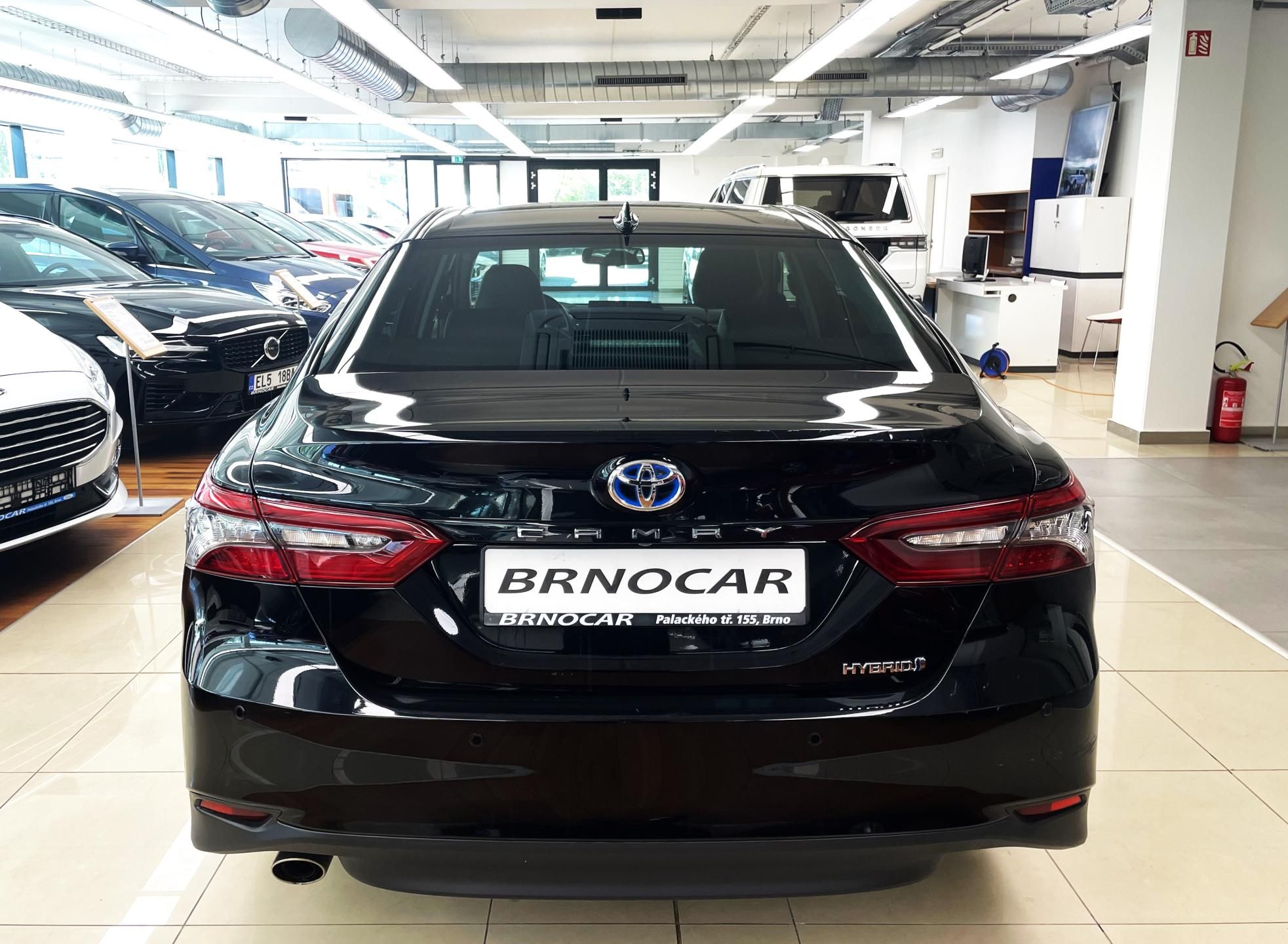 Toyota Camry, 2.5 Hybrid Executive, ČR,1.MAJ - fotka 5