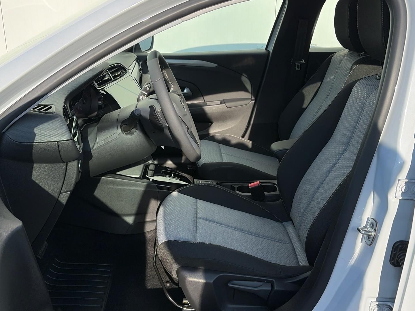 Opel Corsa, 1.2Turbo 100k 74kW Edition - fotka 5