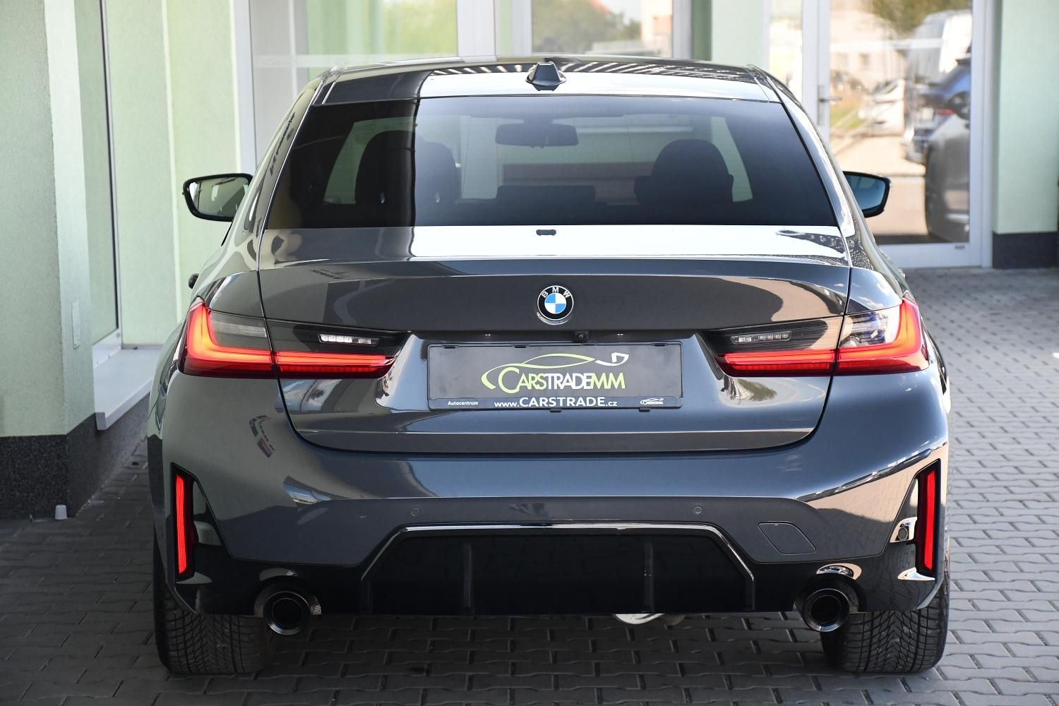 BMW Řada 3, 320d xDrive M-SPORT - fotka 4