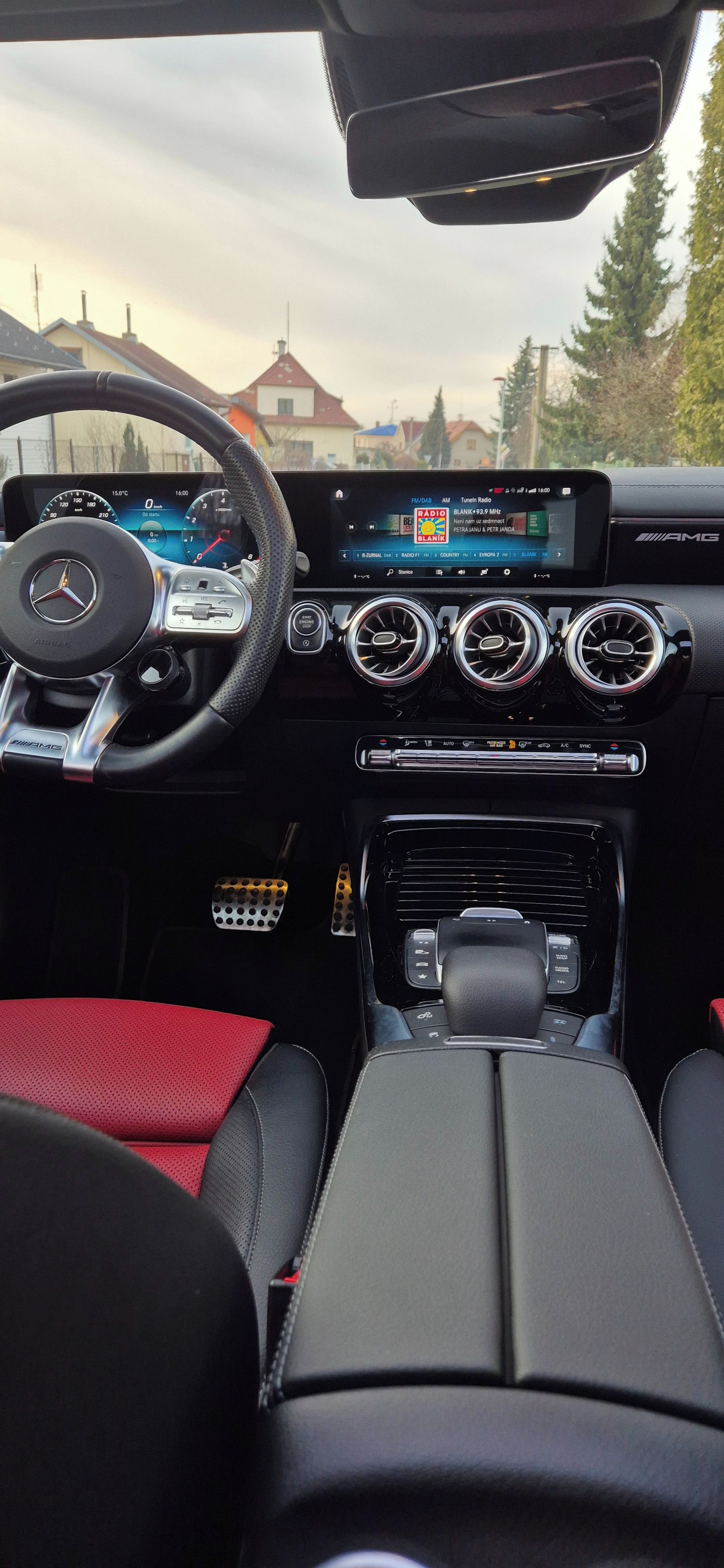 Mercedes-Benz CLA, AMG CLA 45 - fotka 3