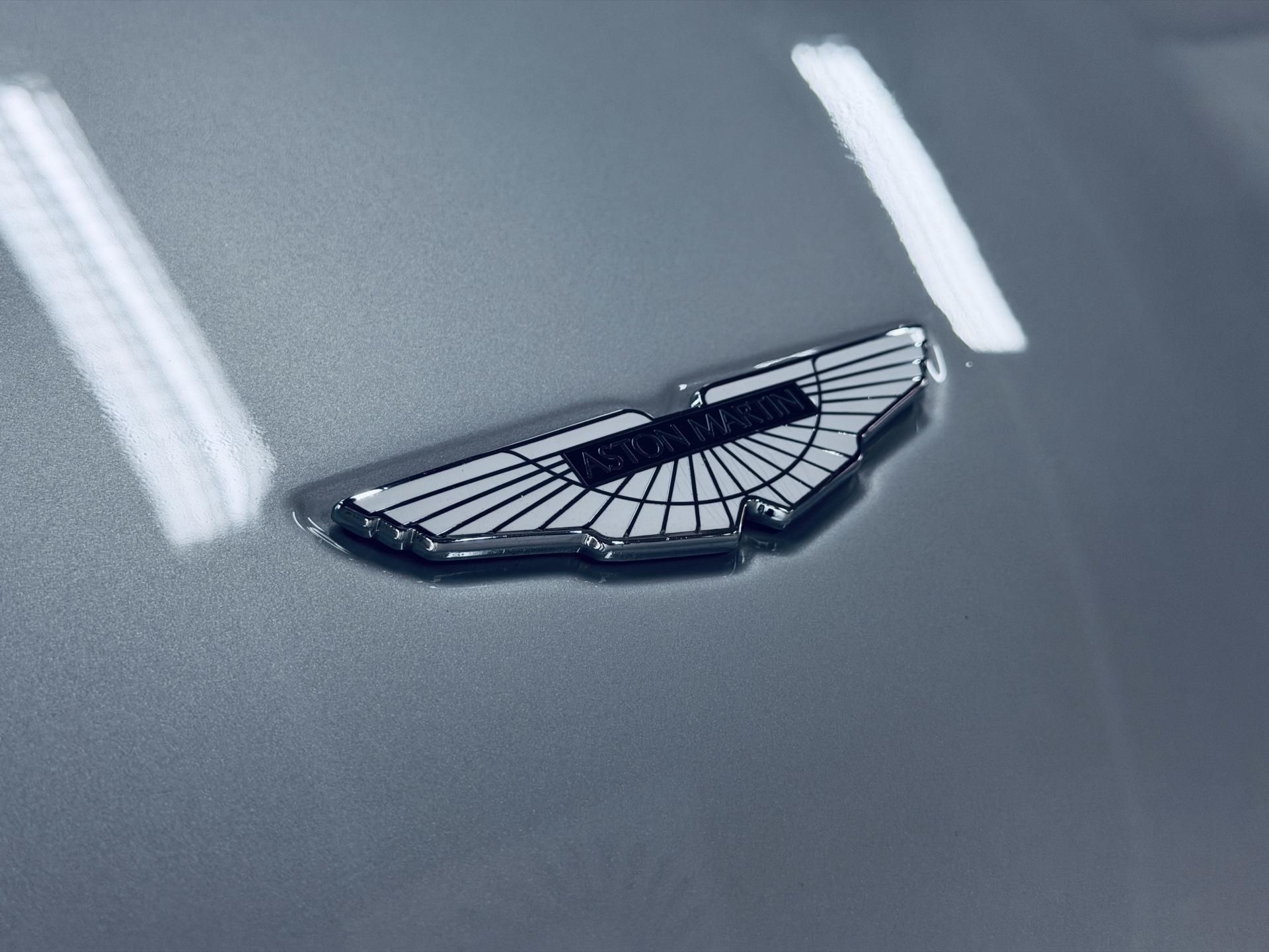 Aston Martin V8 Vantage, 4.7L V8 - fotka 6