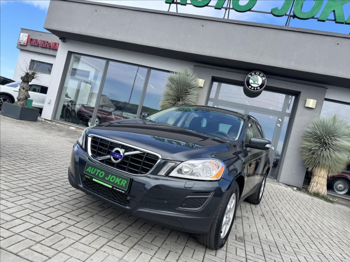 Volvo XC60, 2,4 D4 120kW AUTOMAT AWD  Mome