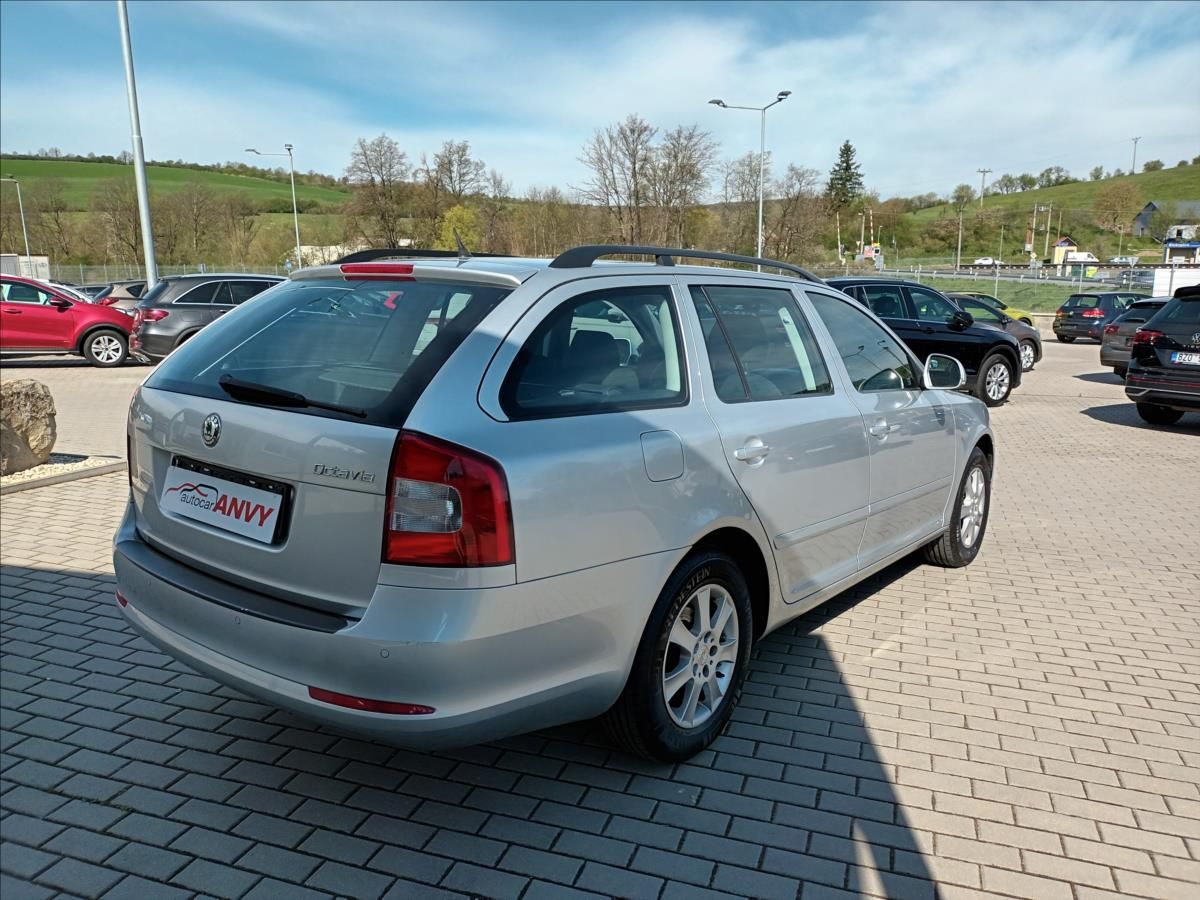 Škoda Octavia, 1,2 TSI,77kw,KLIMA,TEMPOMAT, - fotka 5