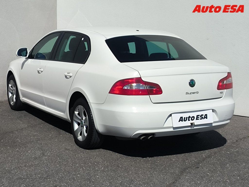 Škoda Superb, 1.6 TDi - fotka 6