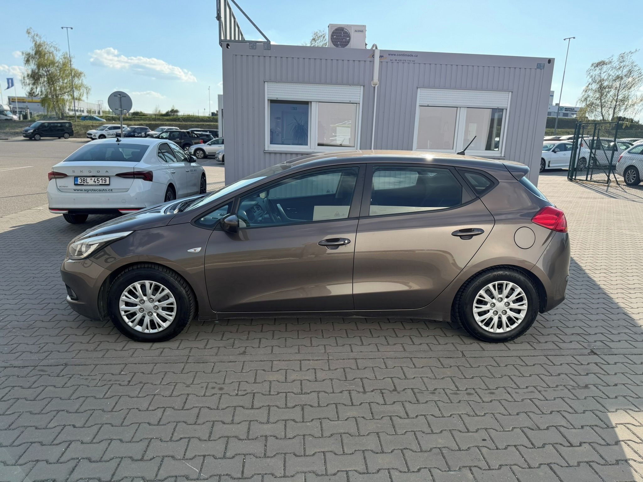 Kia Cee´d, 1.4 73 kW Comfort - fotka 4