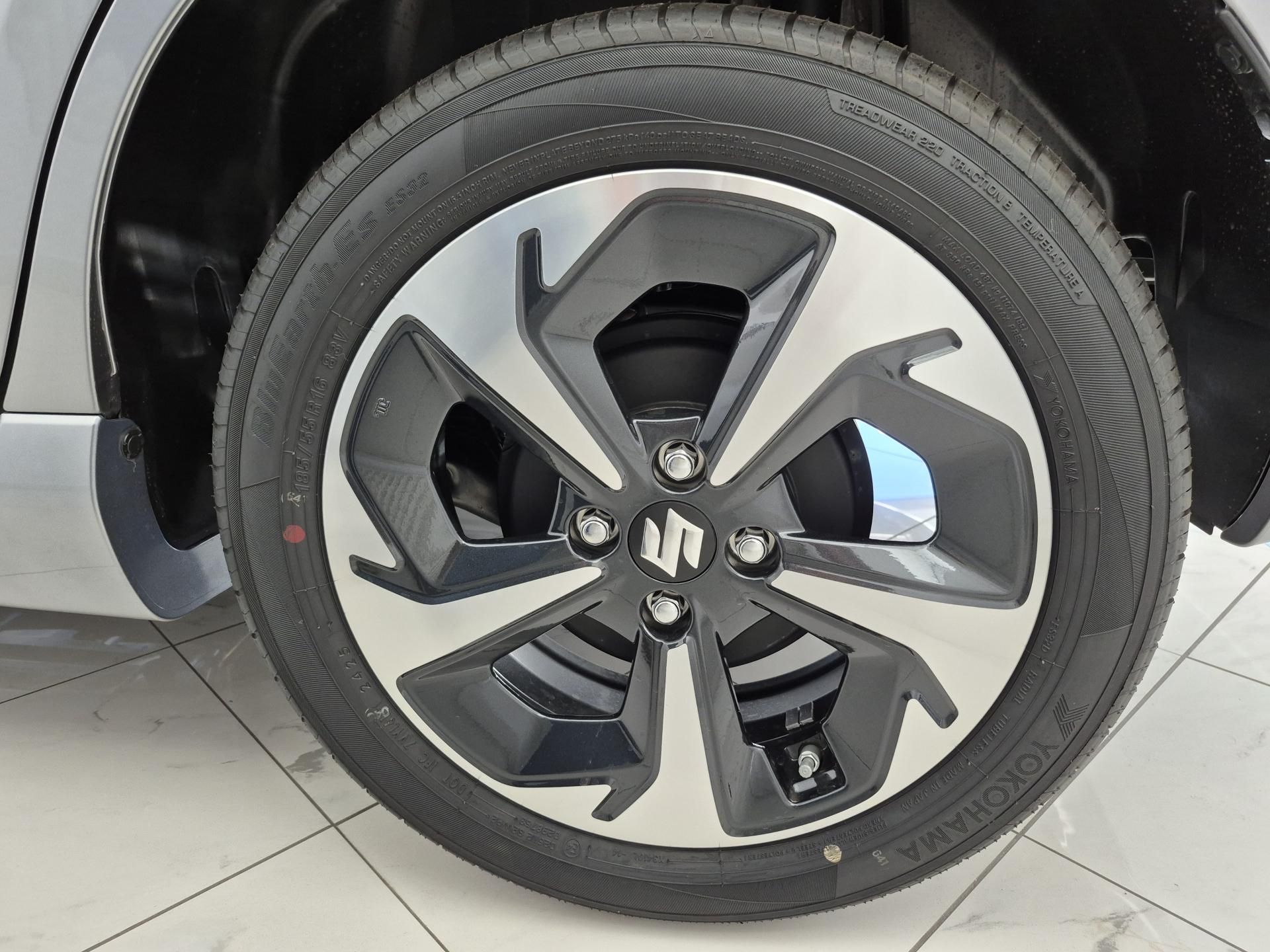 Suzuki Swift, 1,2 ELEGANCE ALLGRIP HYBRID - fotka 6