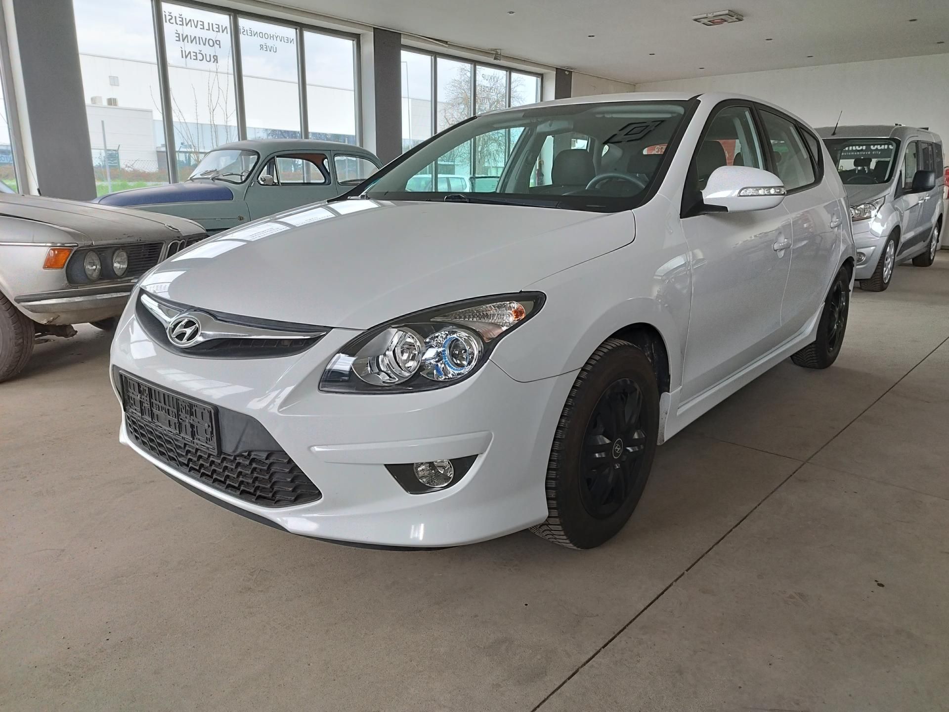 Hyundai i30, 1,6CRDI,85KW,AUTOMAT,SERVISKA - fotka 4