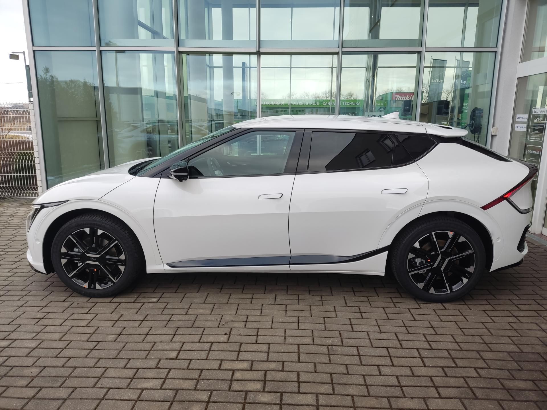 Kia EV6, GT-LINE 4X4 239 KW + 84 KWH - fotka 3