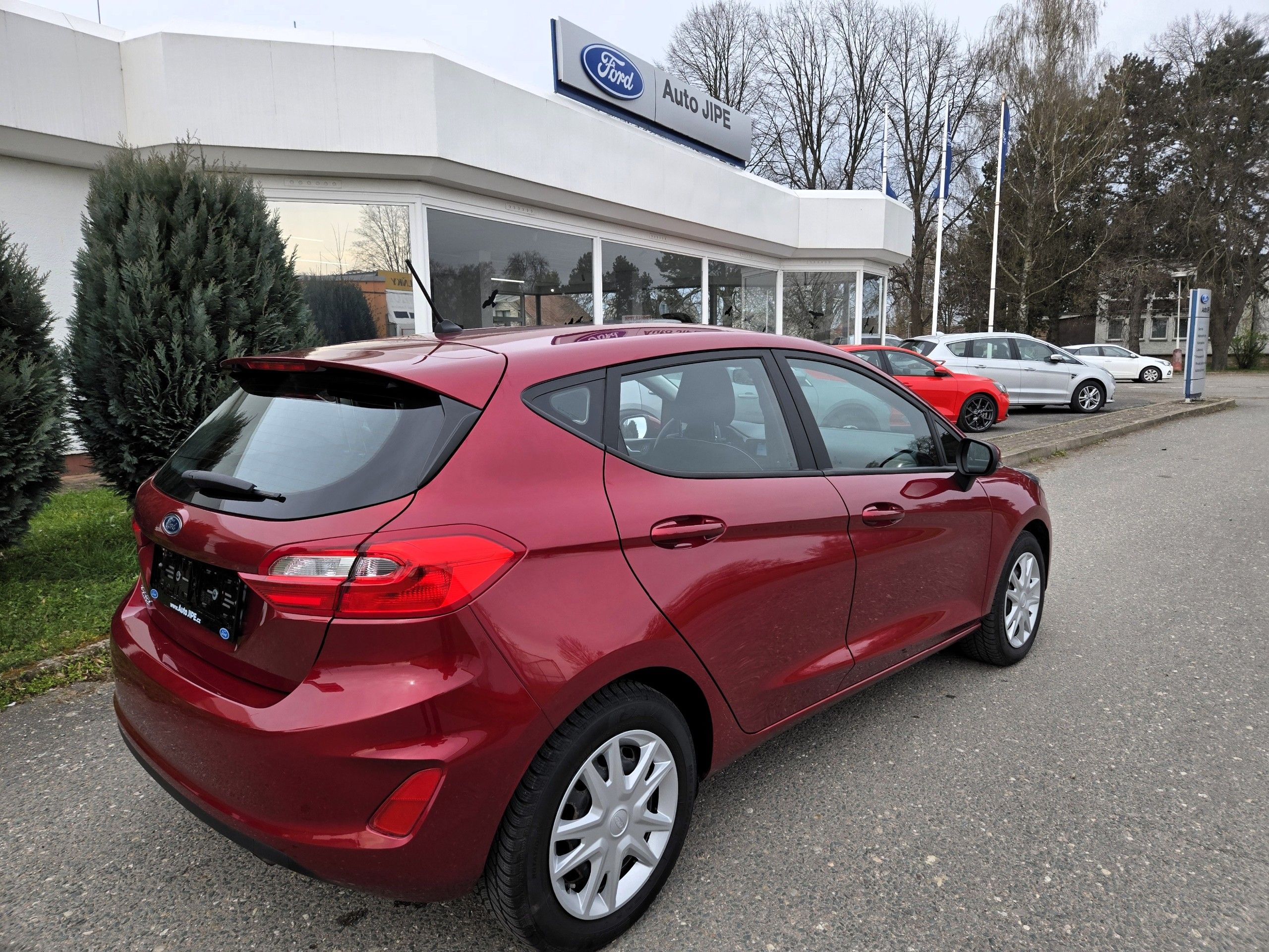 Ford Fiesta, 5D 1,1 benzin 63kw/85k - 5st. - fotka 3