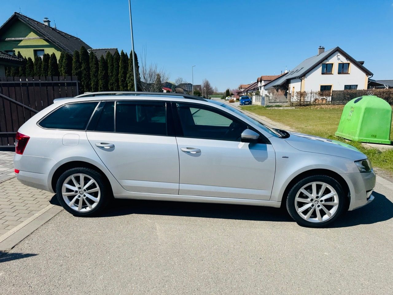 Škoda Octavia, Combi 1.2 TSi 81kW Edice JOY - fotka 2