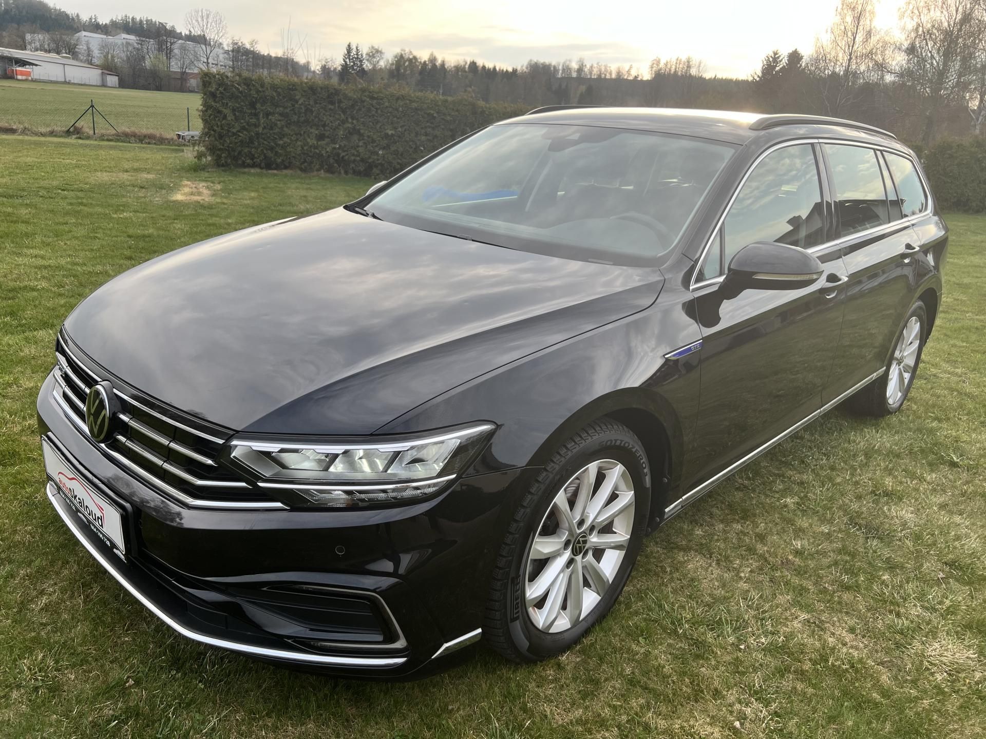 Volkswagen Passat, 1.4GTE 160KW,TZ,2xALU,1MAJ - fotka 3