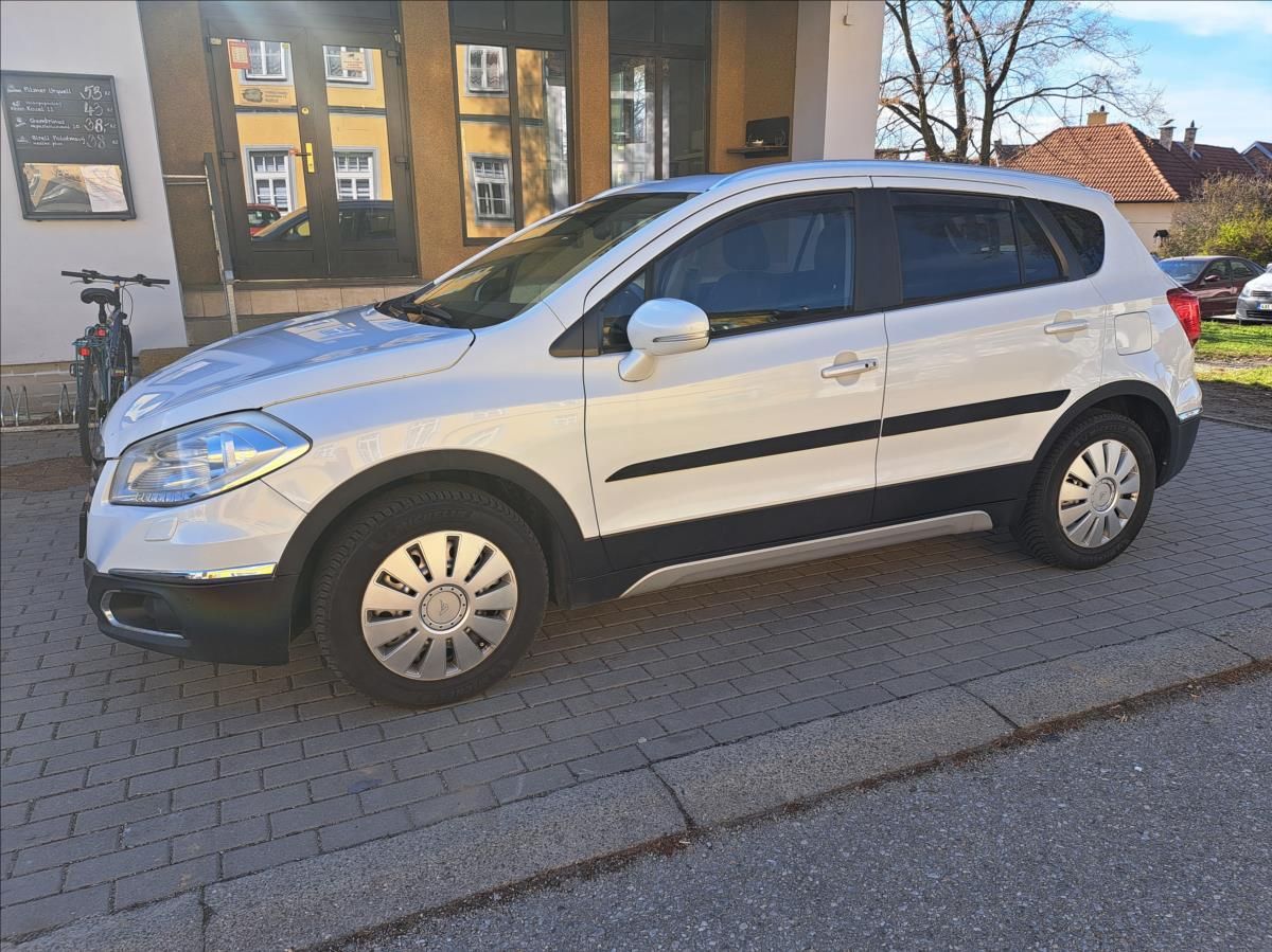 Suzuki SX4, 1,6 DDiS S-Cross - fotka 5