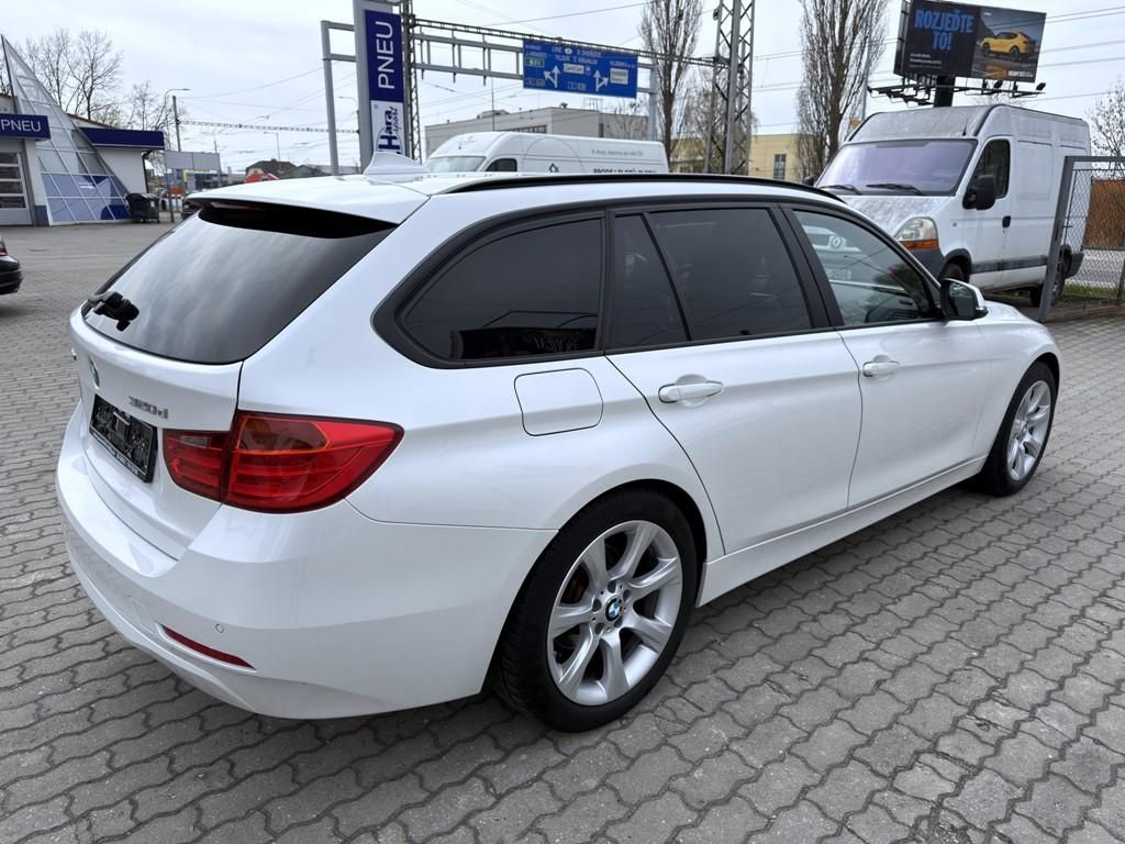 BMW Řada 3, 320d 4x4 135 kW automat - fotka 5