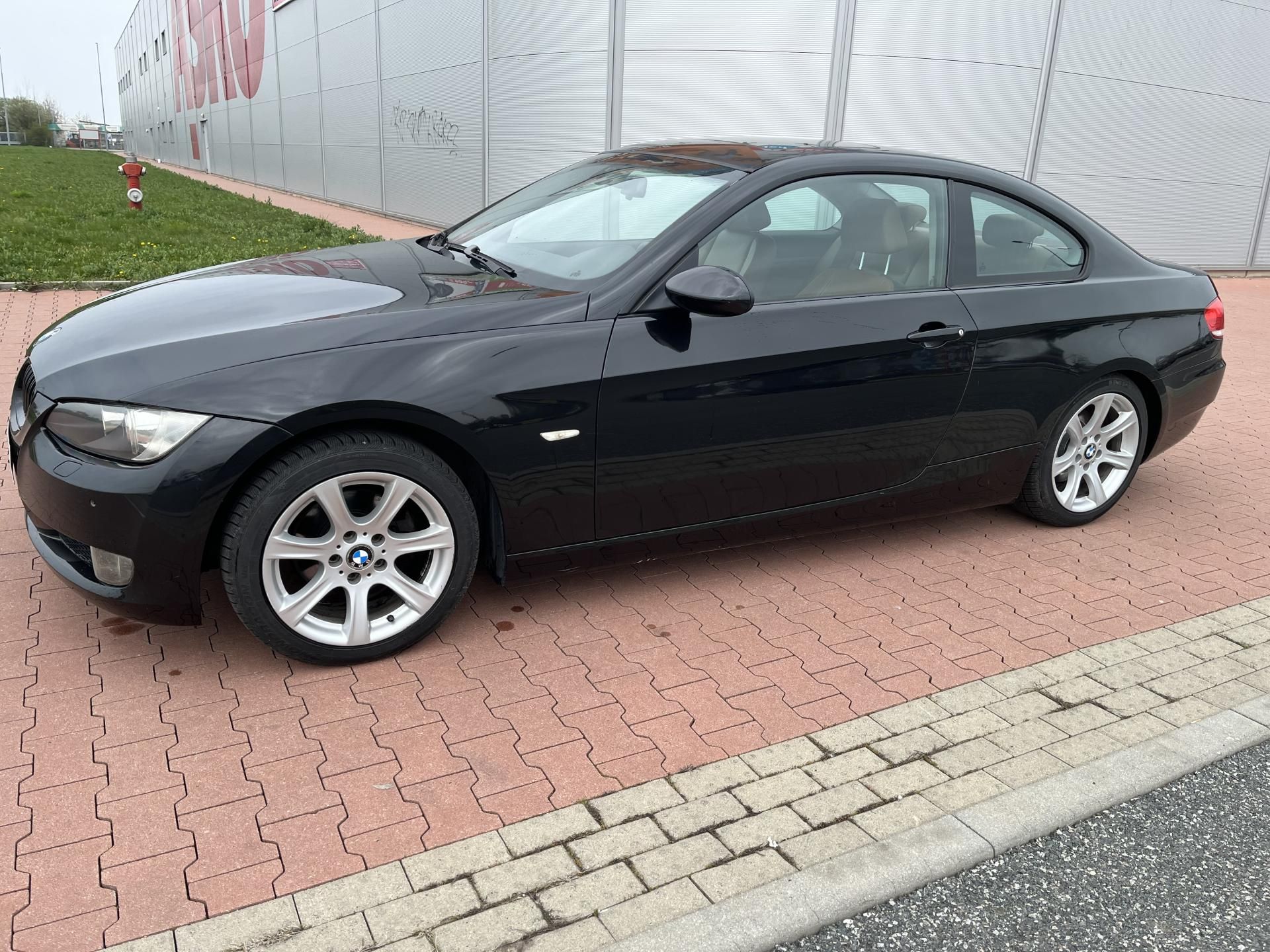 BMW Řada 3, 2.0i Coupe - fotka 2