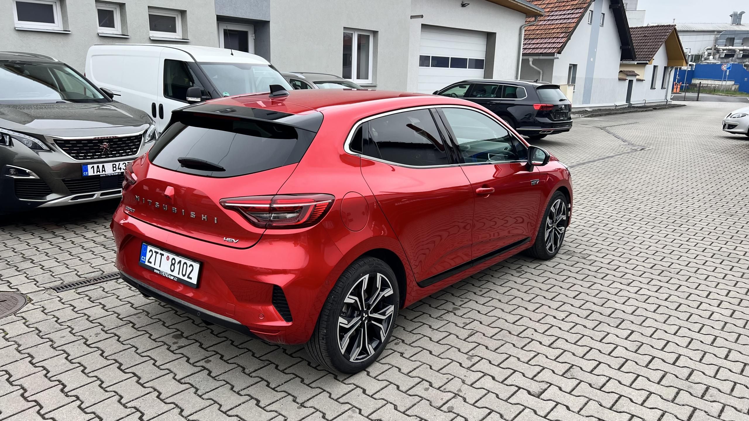 Mitsubishi Colt, 1.6 HEV INSTYLE - fotka 4