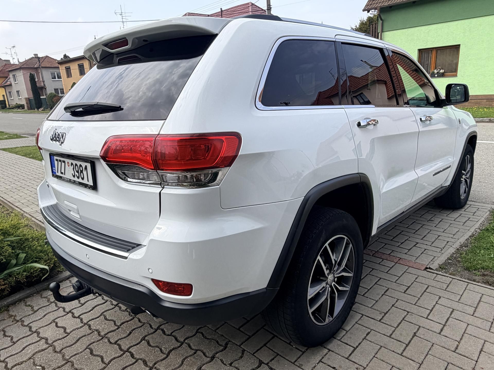 Jeep Grand Cherokee, 3.0 V6 CRD 184KW - fotka 4