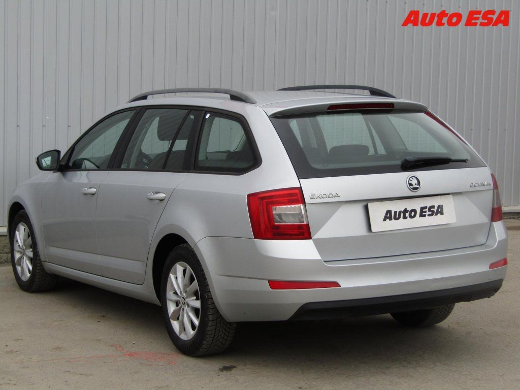 Škoda Octavia, 1.6 TDi,ČR - fotka 6