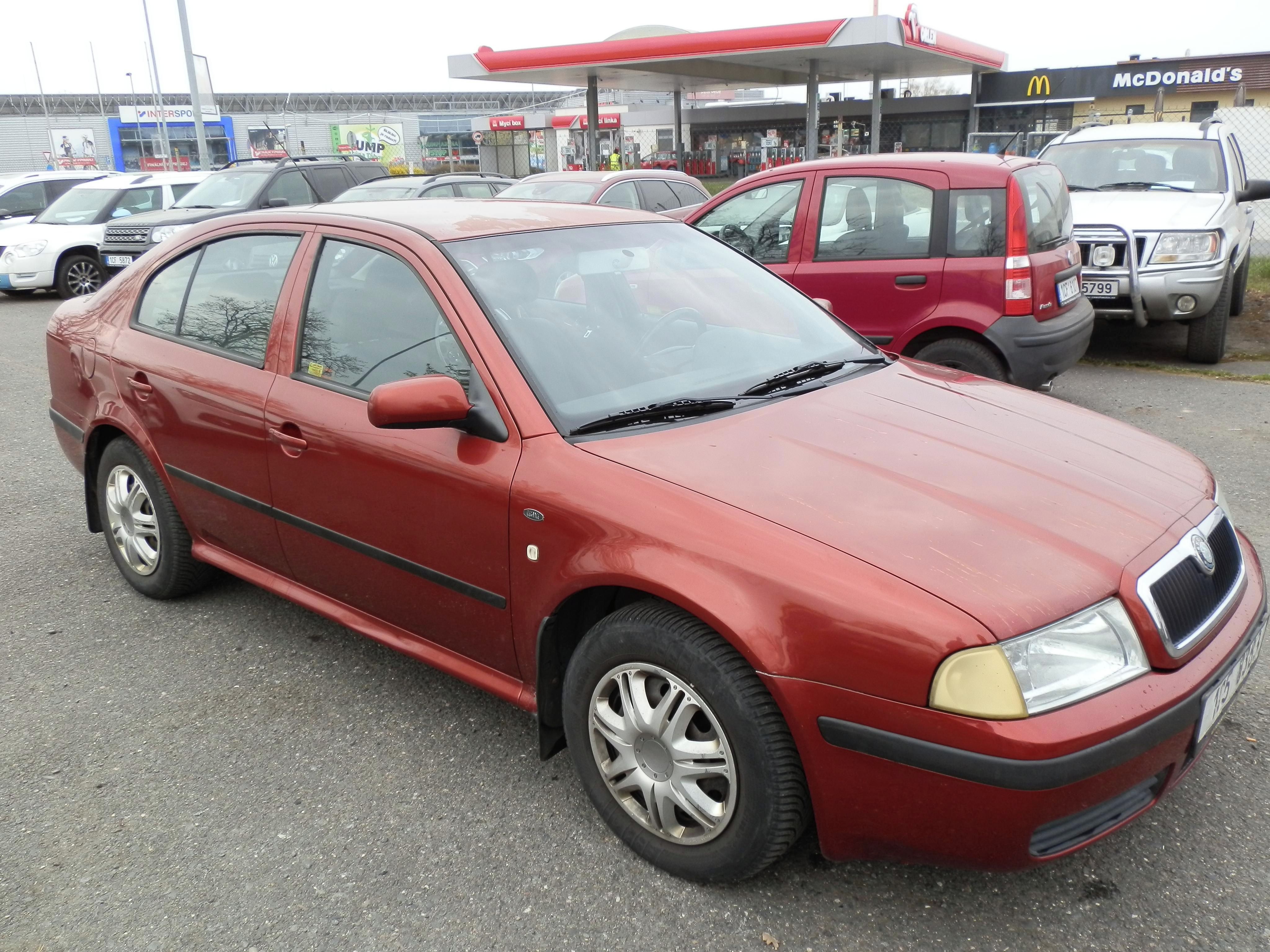 Škoda Octavia, 1,6 MPi - fotka 6