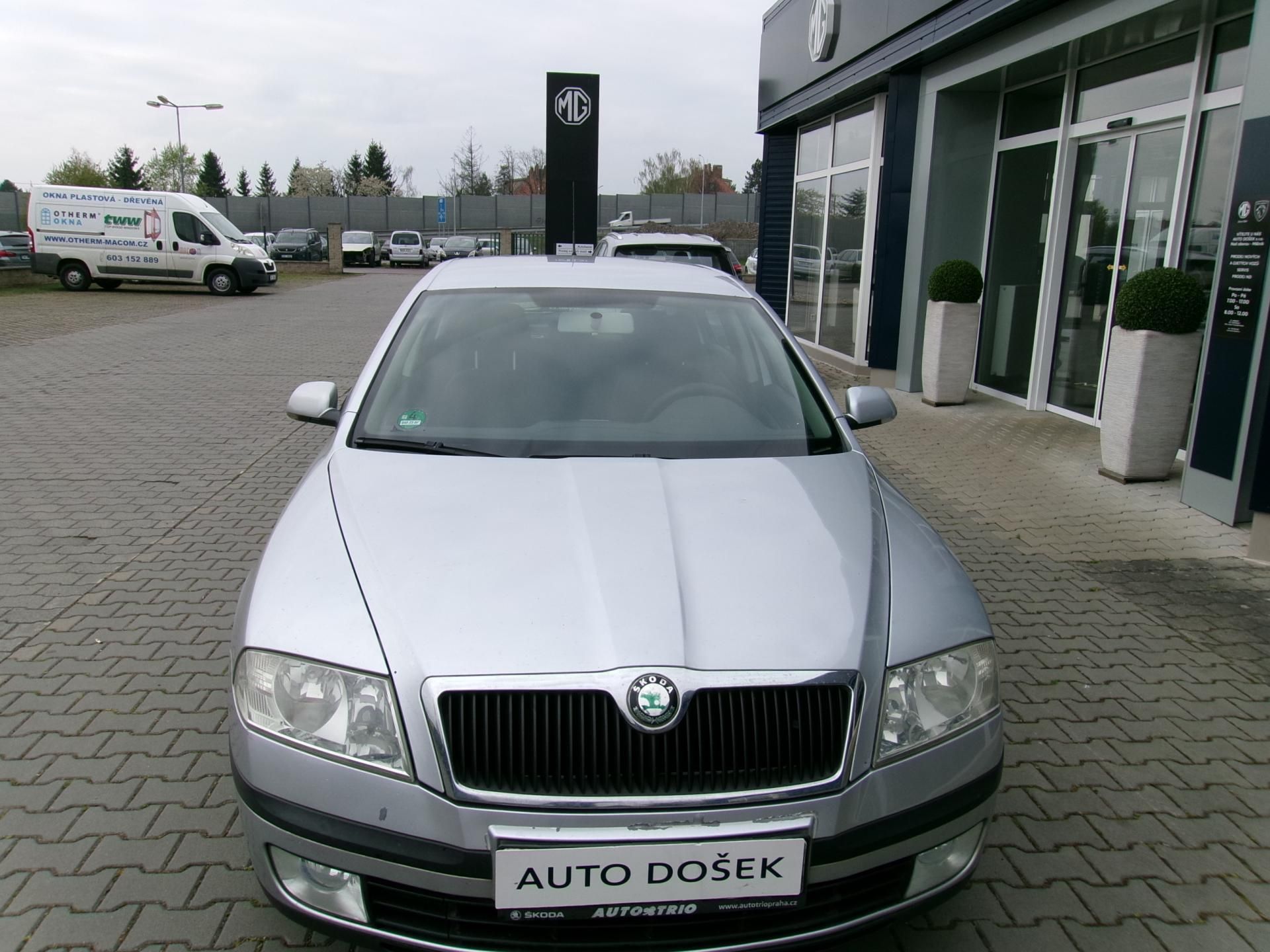 Škoda Octavia, 1.6i - fotka 2