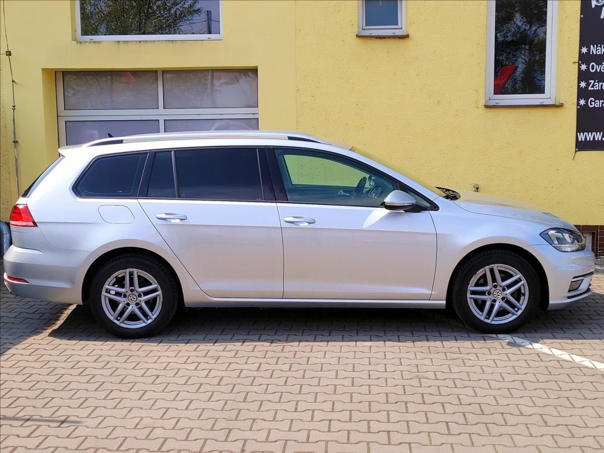 Volkswagen Golf, 1,6 TDi DSG *CEBIA* - fotka 5