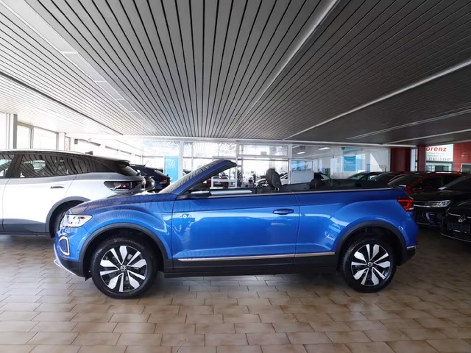 Volkswagen T-Roc, 1.5 TSI DSG ACC LED Kam - fotka 2