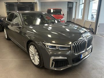 750i xDrive M-Paket Carbon HUD