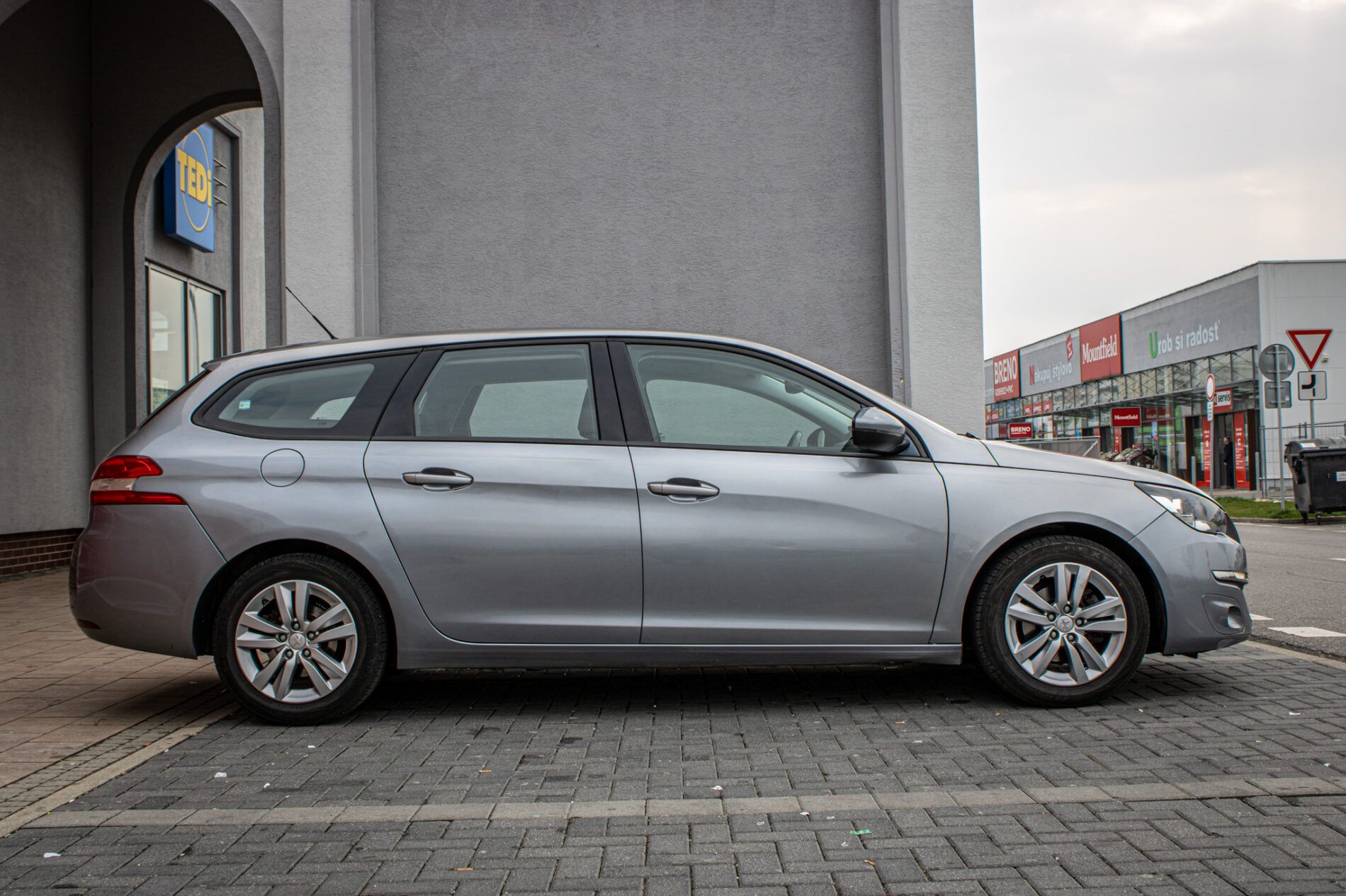 Peugeot, 308 SW - fotka 4