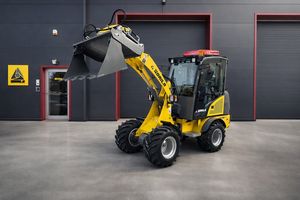 Gorila, KLOUBOVÝ NAKLADAČ GORILA GA109