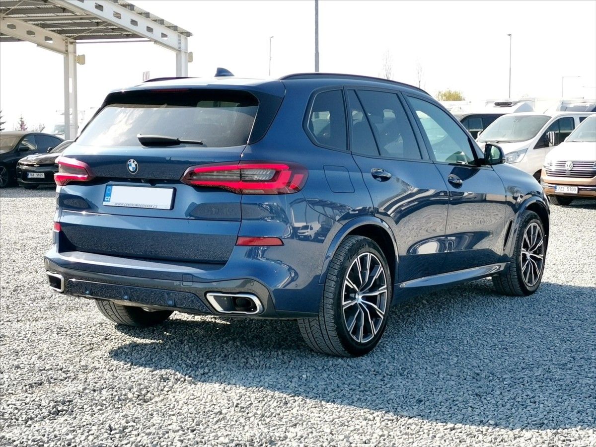 BMW X5, 30D Xd M Sport*HUD*Pano*tažné - fotka 3