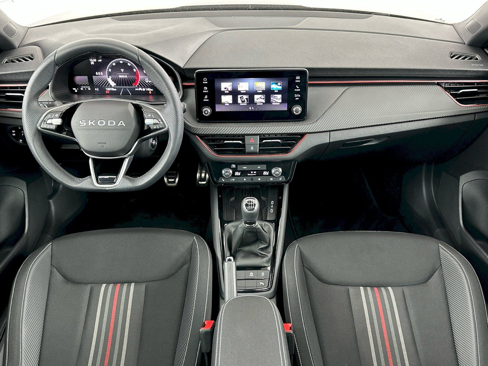 Škoda Scala, 1.0TSI 85kW Monte Carlo - fotka 5